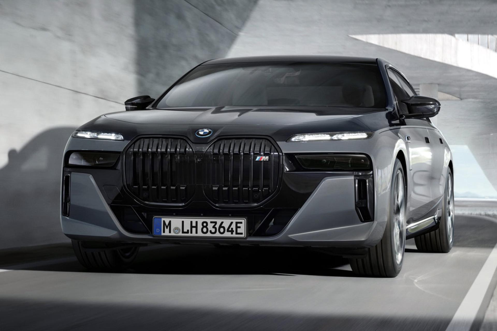2023-BMW-M760e-xDrive-1