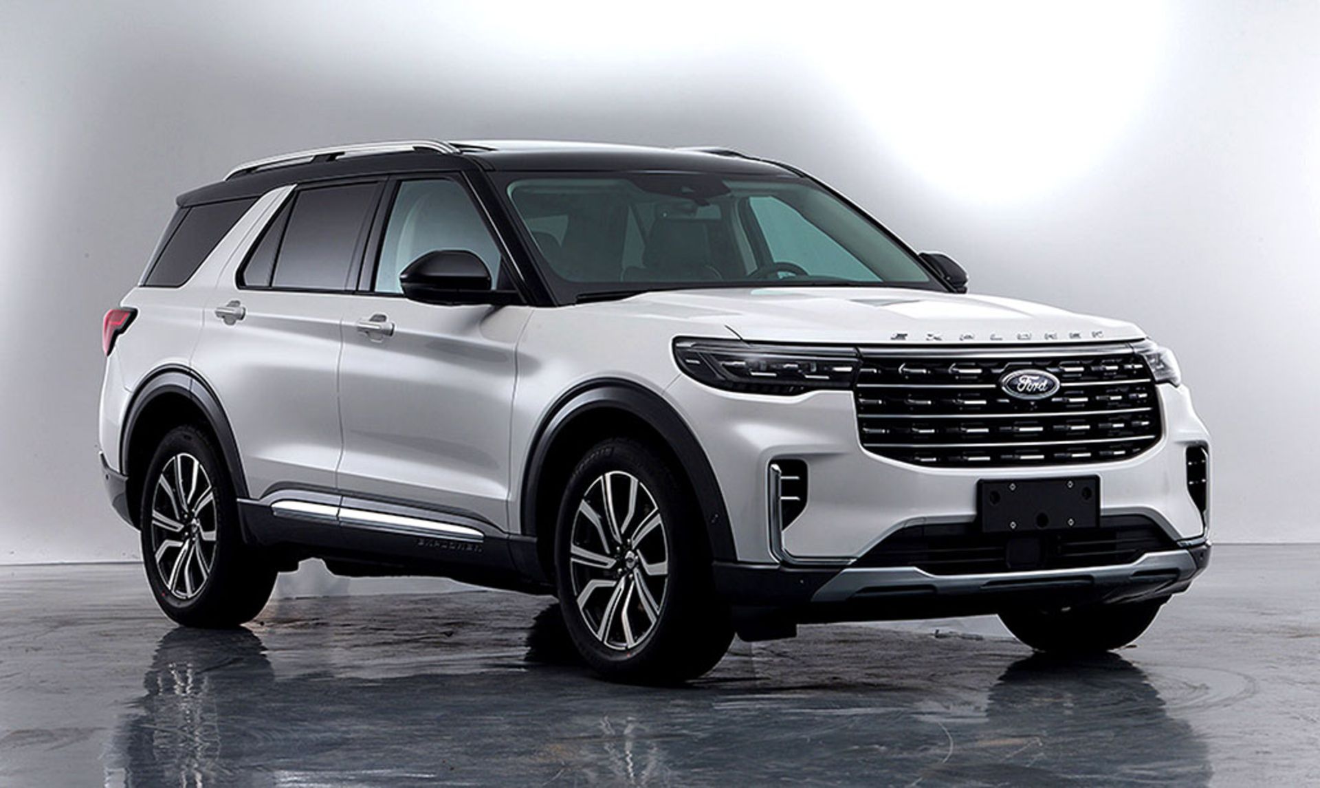 2023-Ford-Explorer-China-FL-5-Carscoops-copy-1024