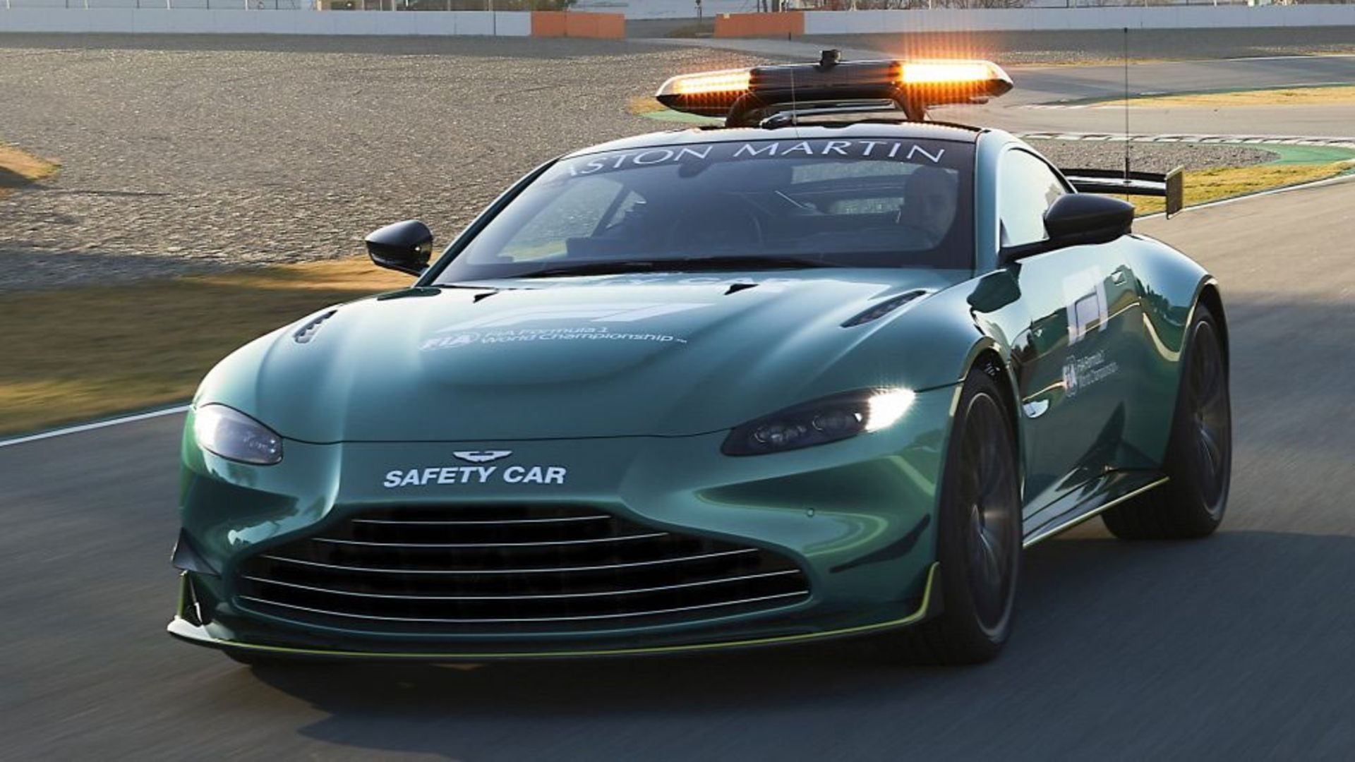 Aston-Martin-1