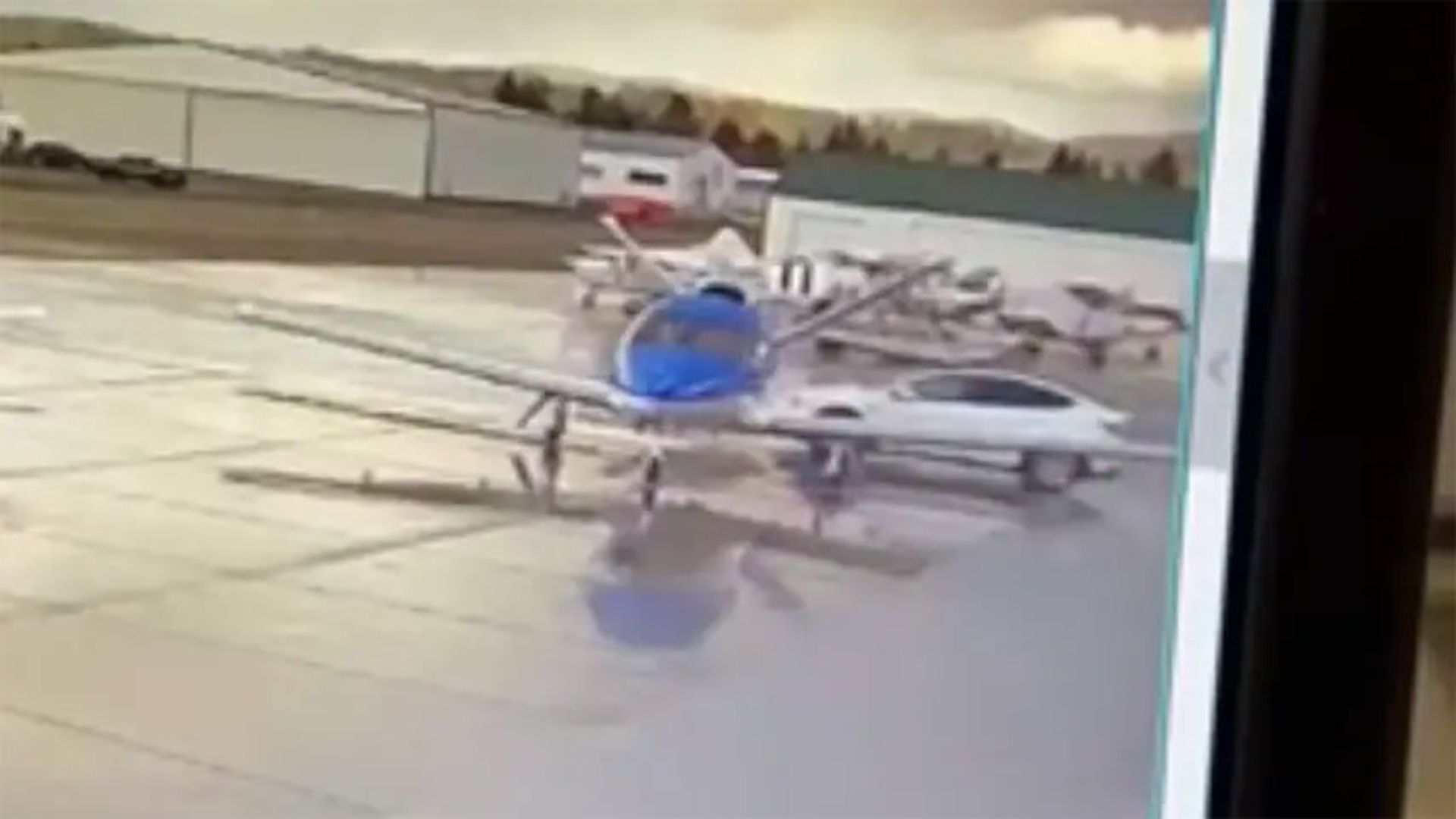 Cirrus-Tesla-3