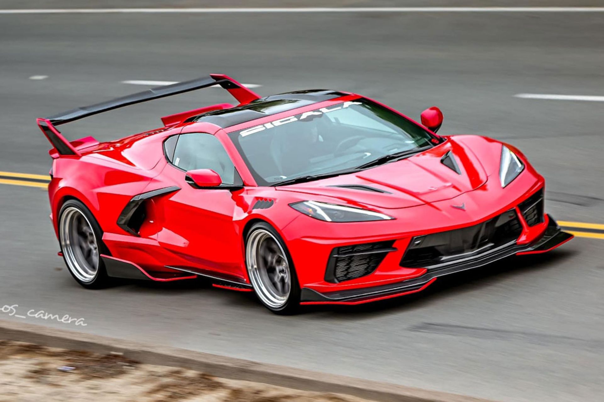 Corvette-C8-1