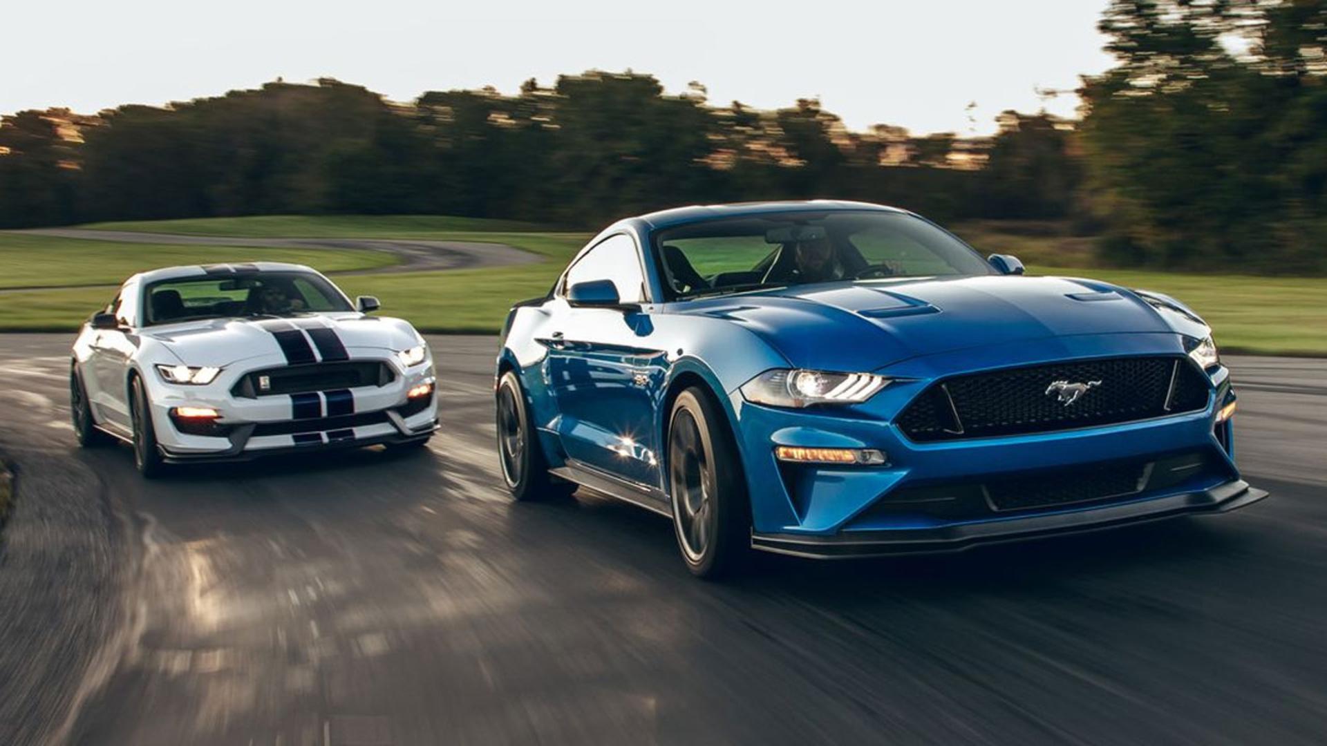 Ford-Mustang-2