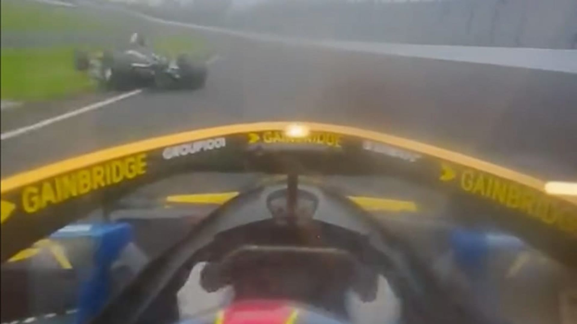 Indy-close-call