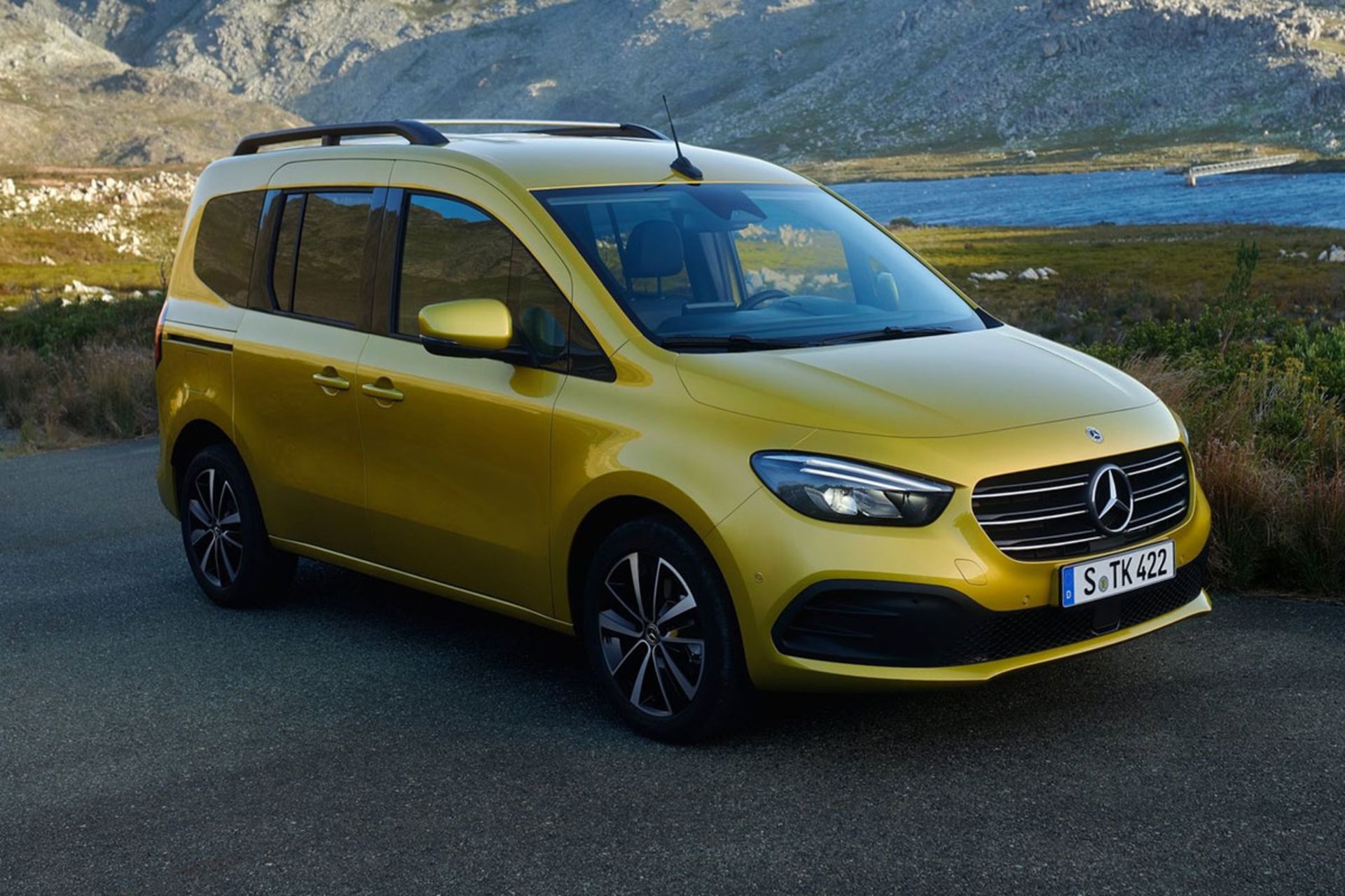 Mercedes-Benz-T-Class-1