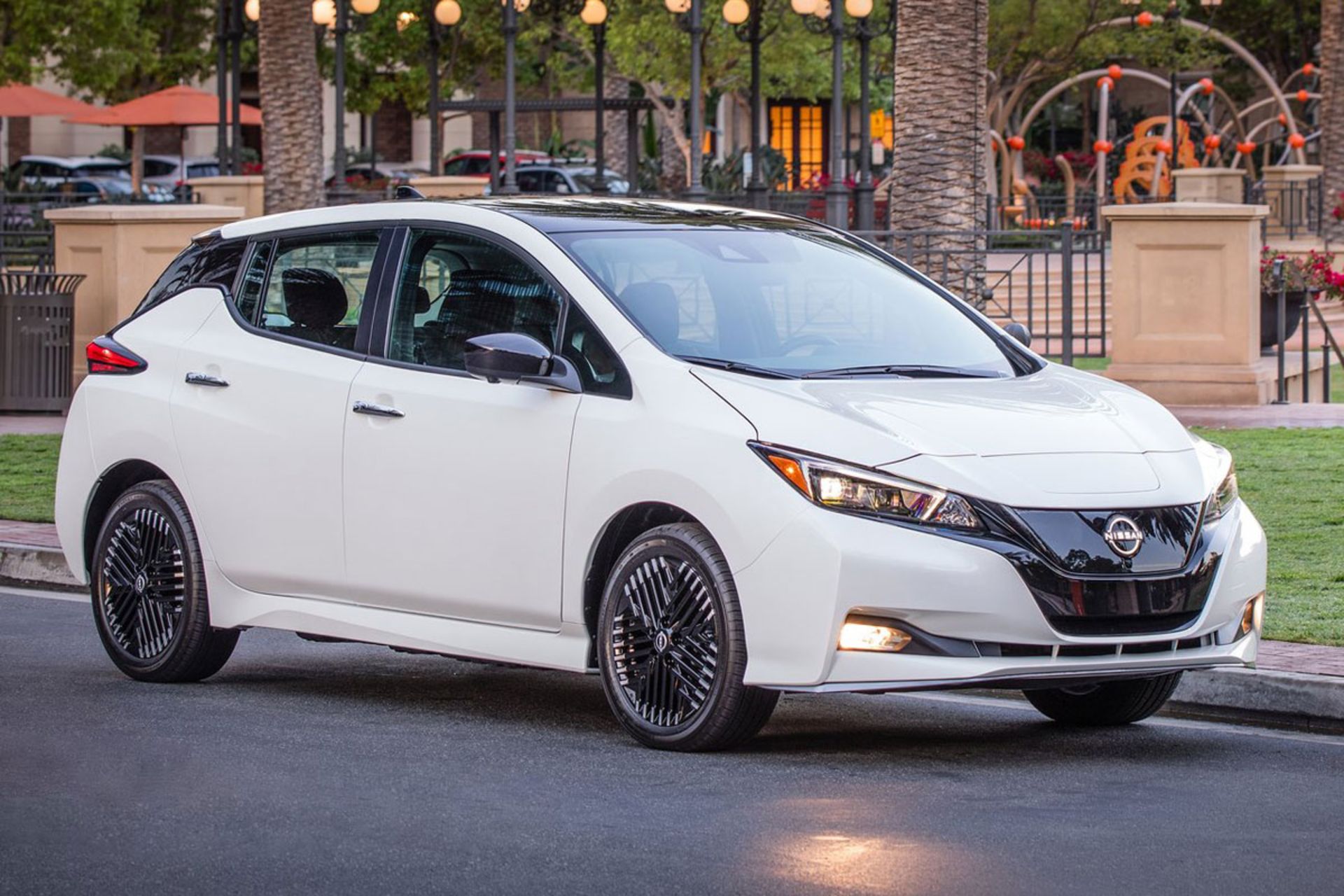 Nissan-Leaf-1