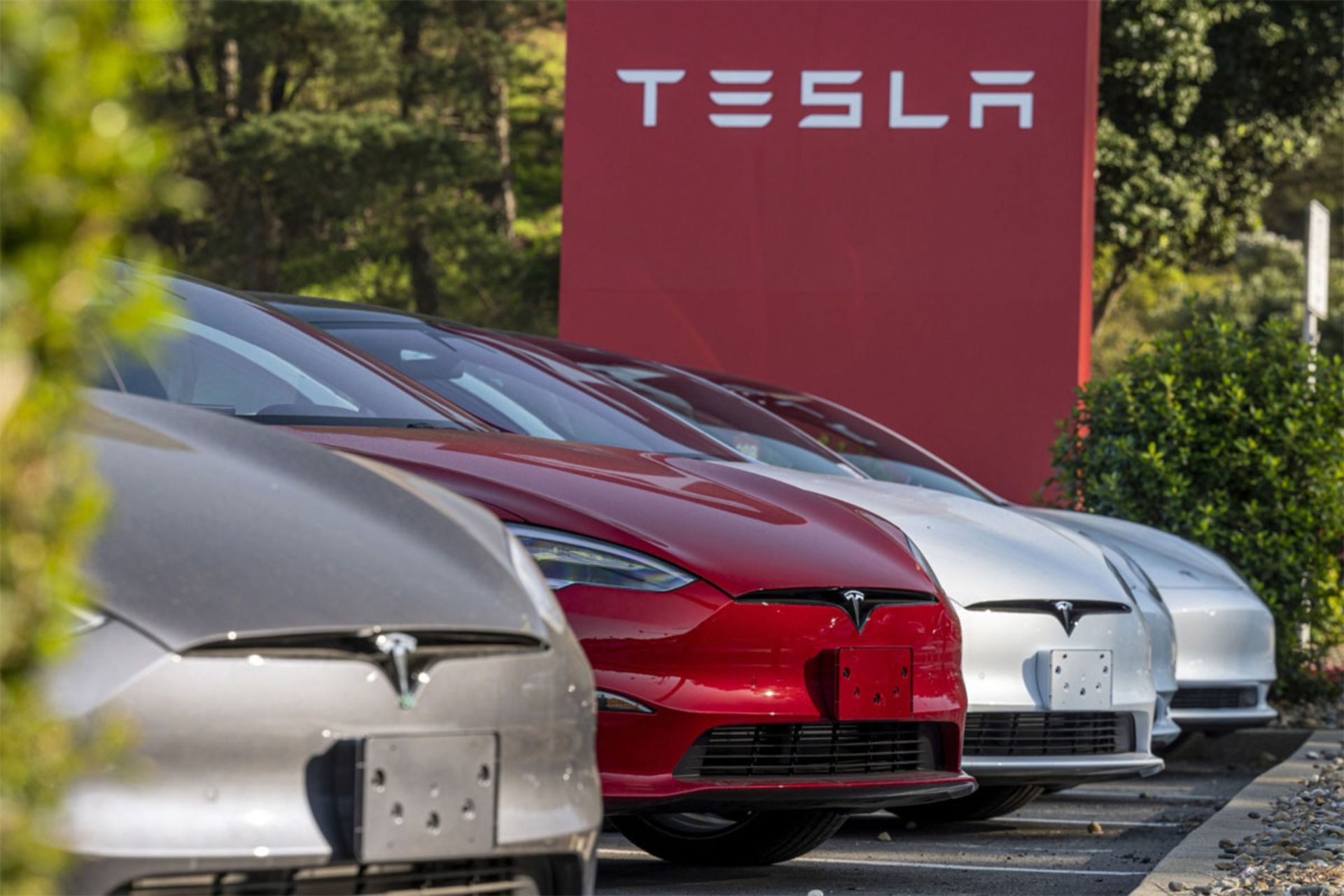 Tesla-1