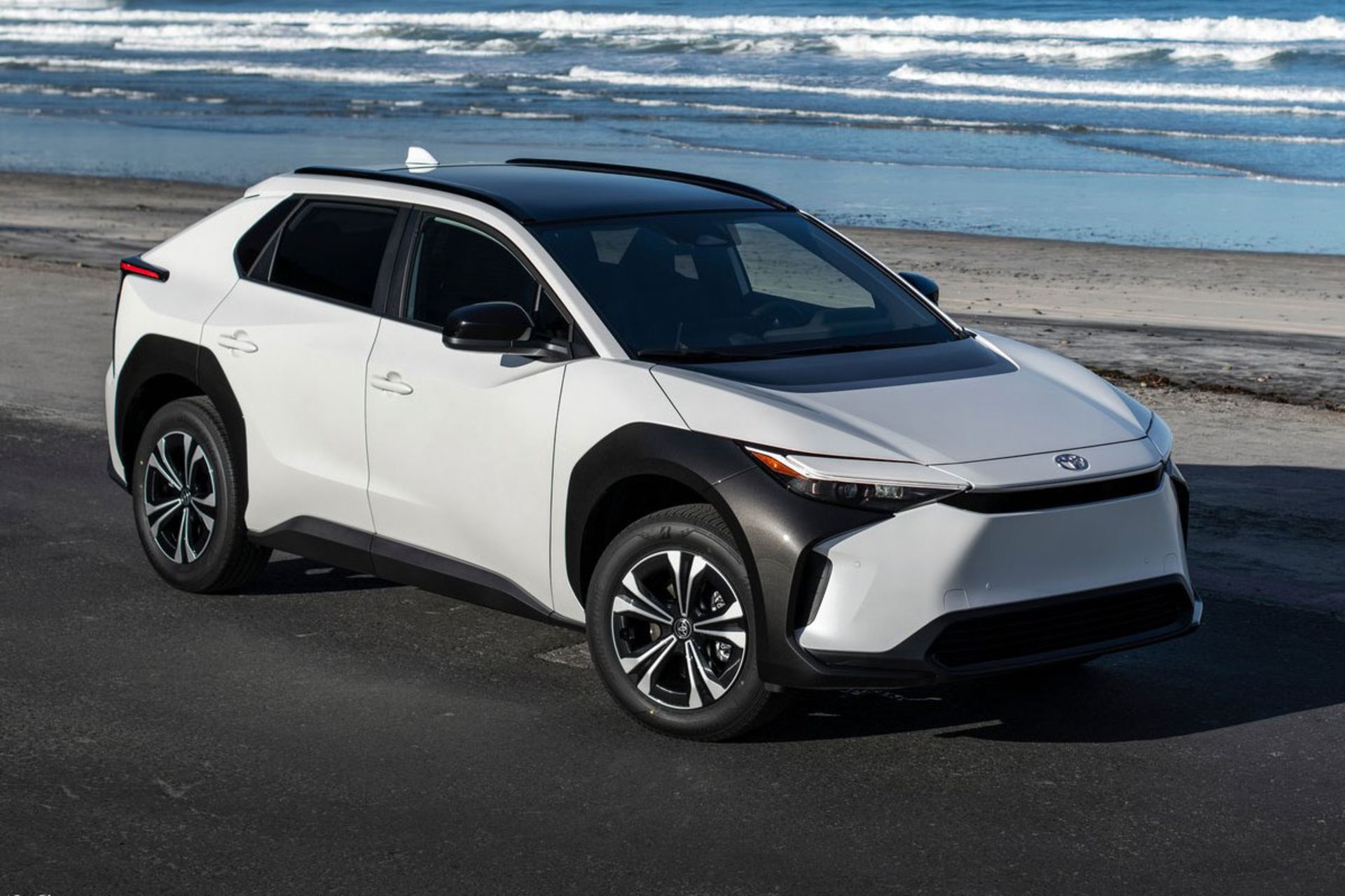Toyota-bZ4X-1
