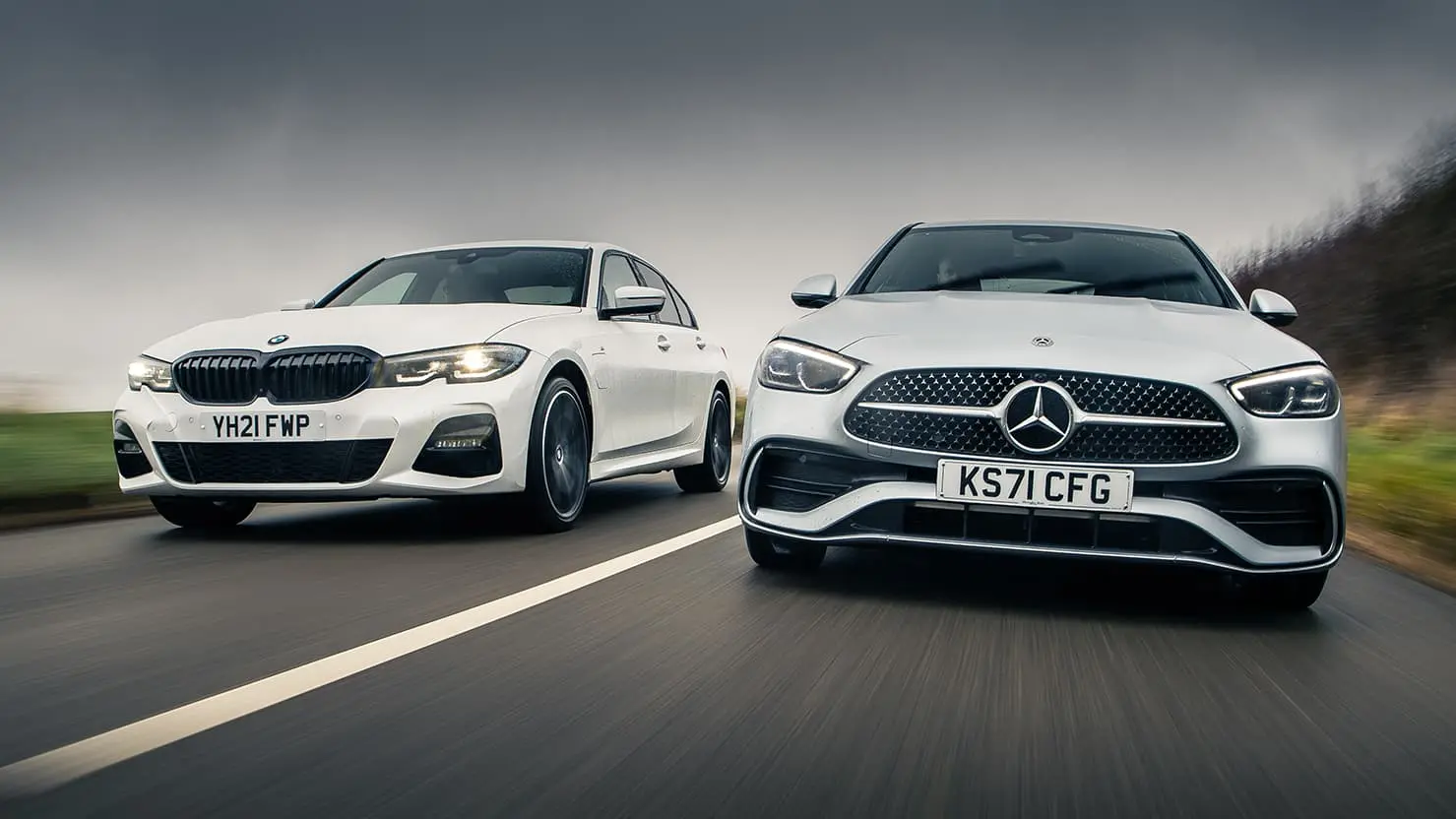 1 - TopGear - Drives - Mercedes 300e vs BMW 330e - 037