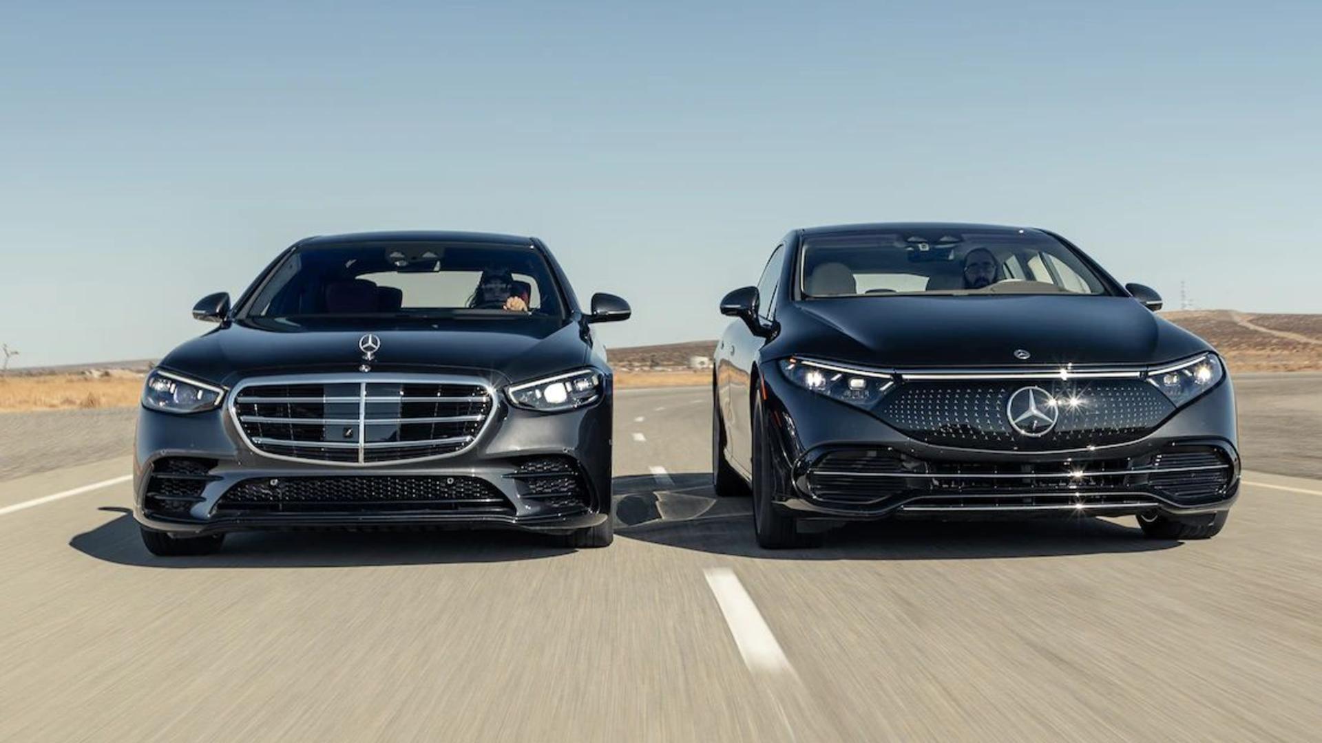 2021-Mercedes-Benz-S-580-4Matic-vs-2022-Mercedes-EQ-EQS-580-4Matic-3