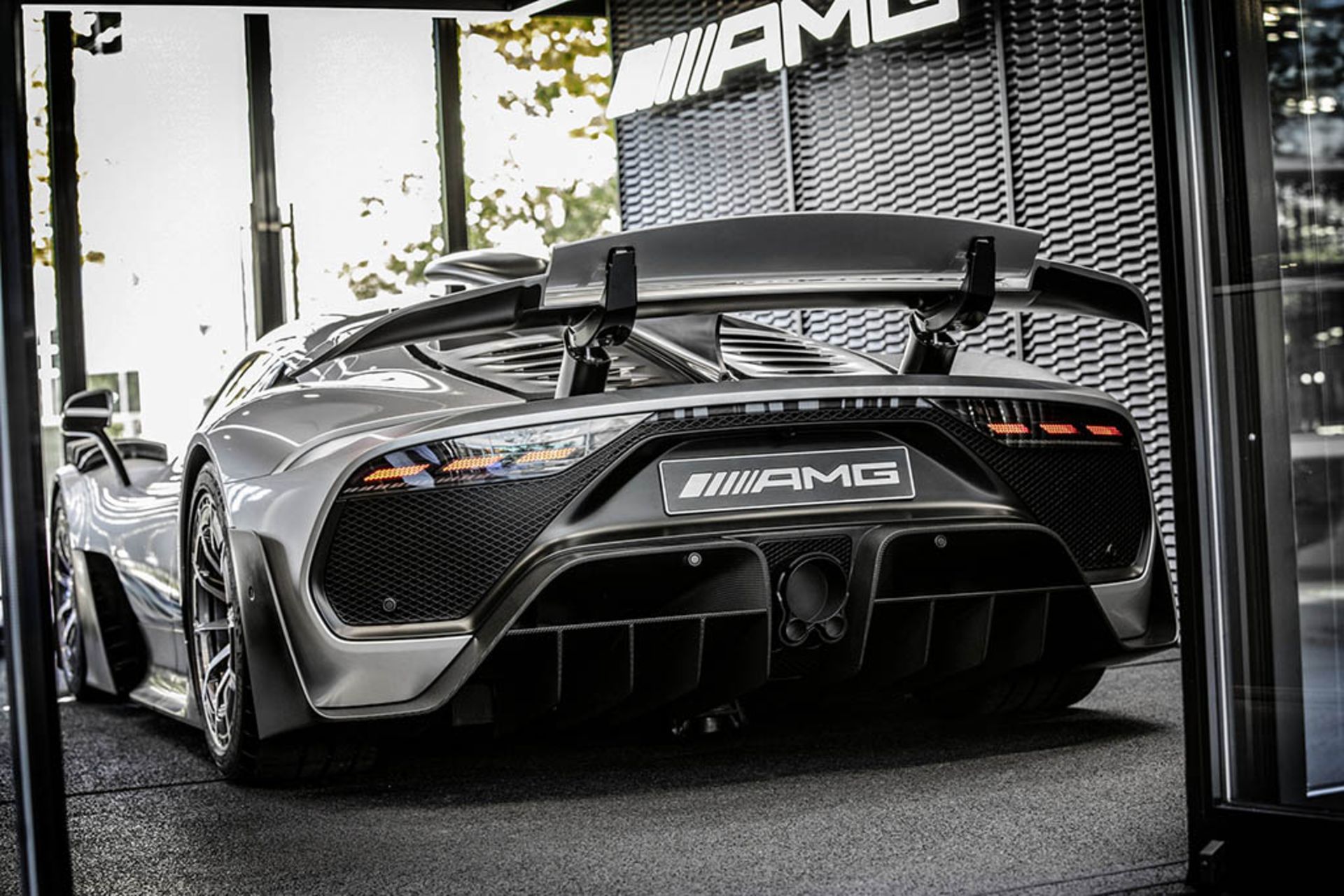 2023-Mercedes-AMG-Project-One-2