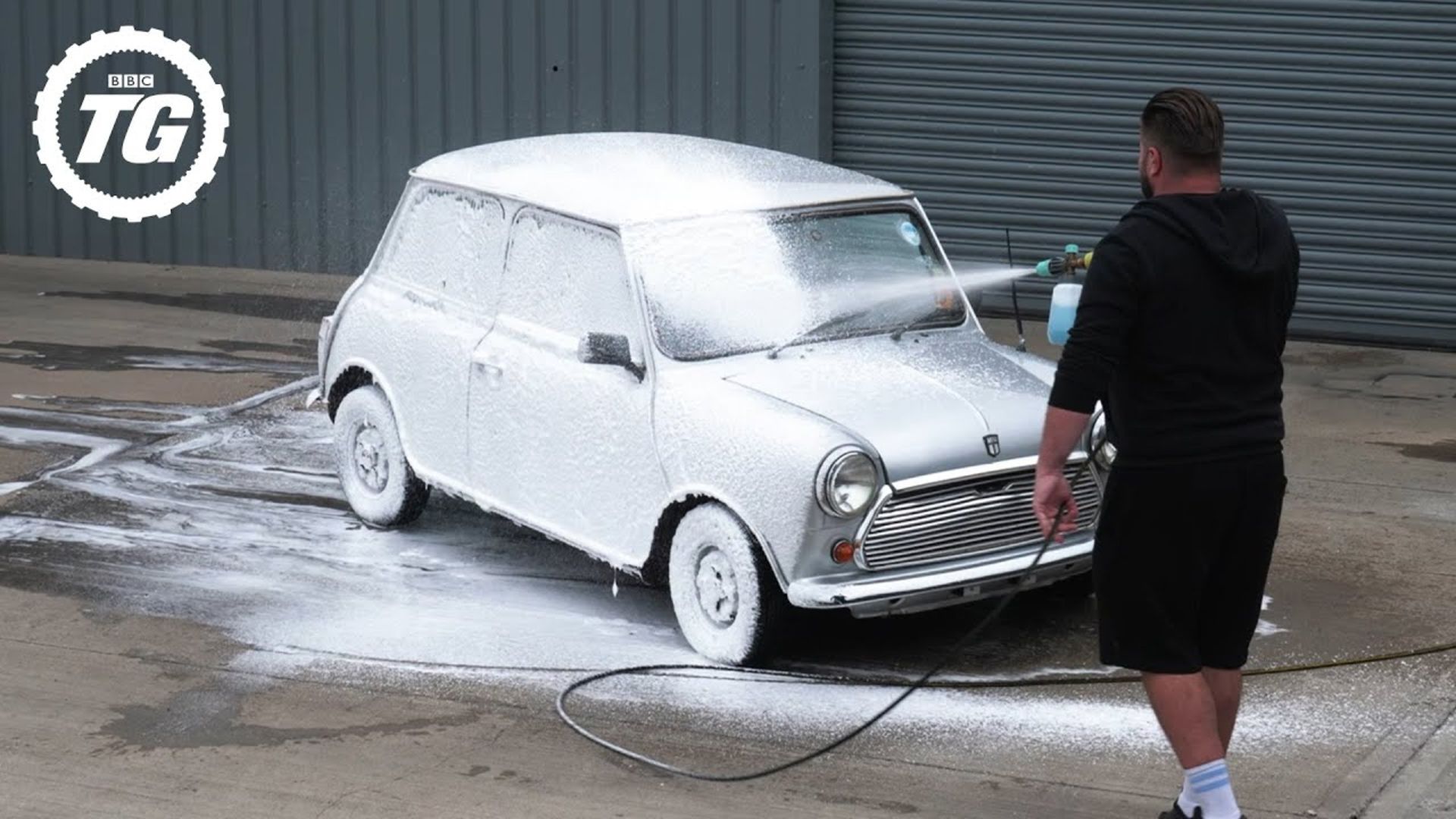 40-Year-Old Mini Gets a LONG Overdue Detail