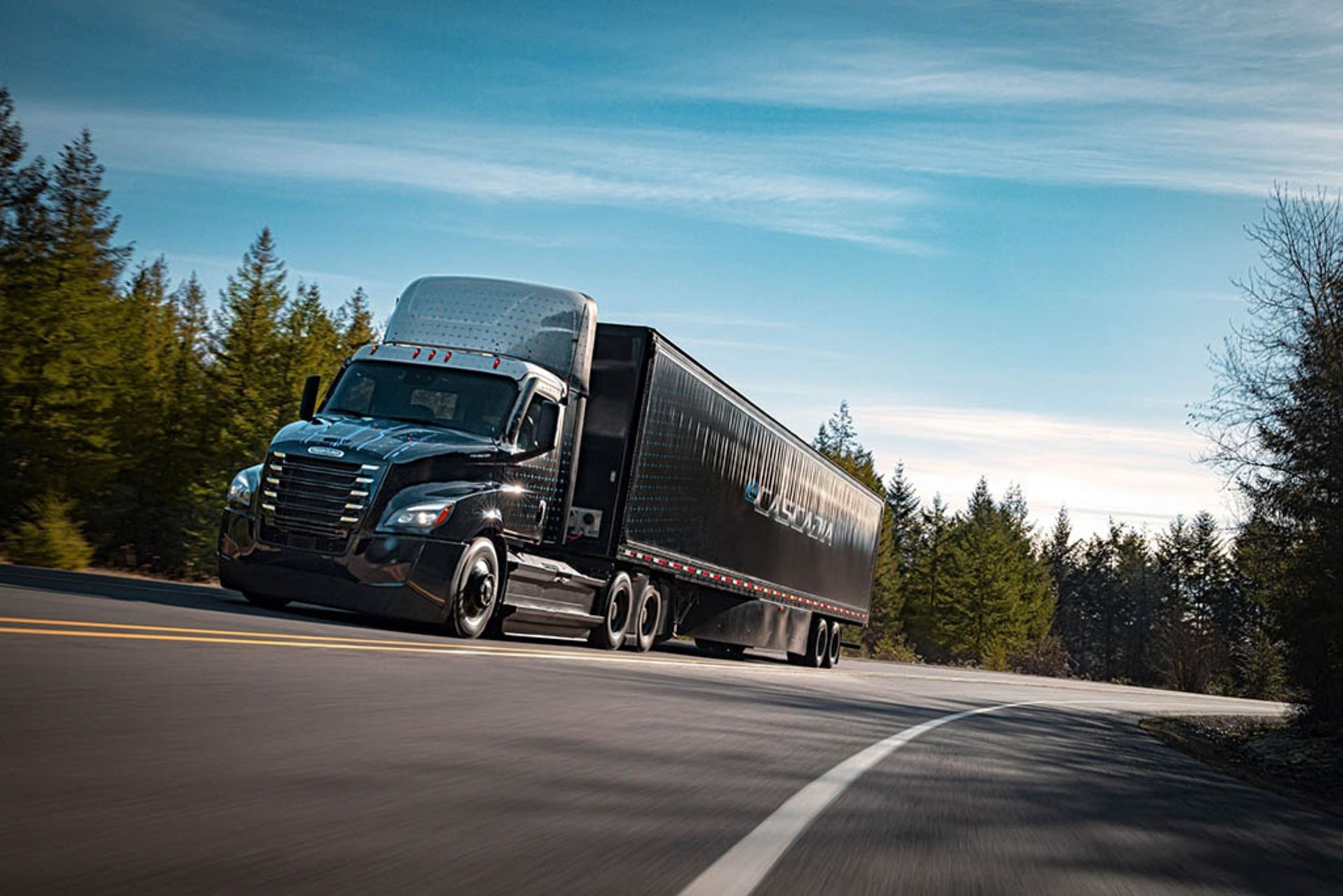 Freightliner-eCascadia-1