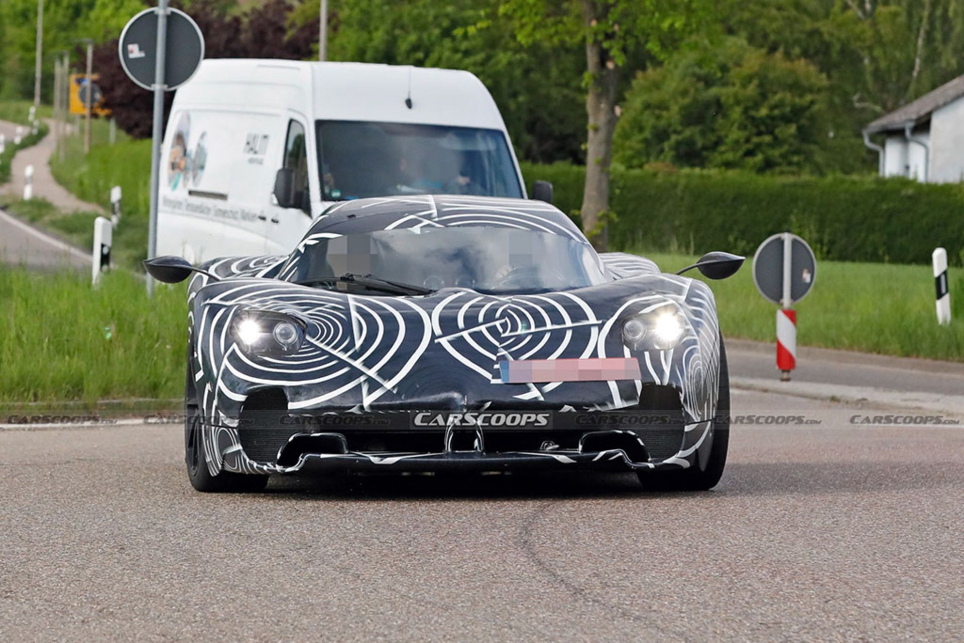 Pagani-C10-Scoop-2-1024