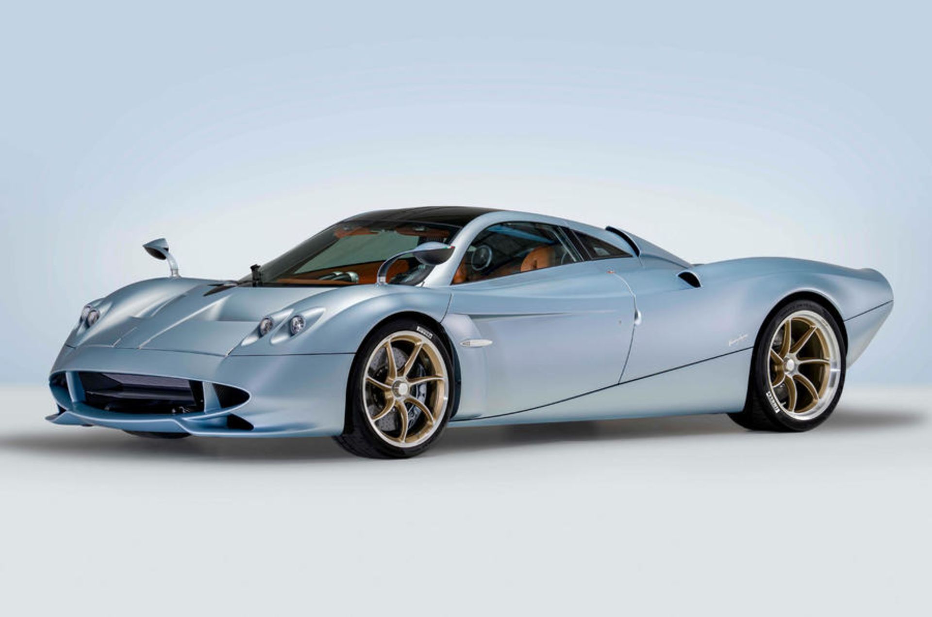 98-pagani-huayra-codalunga-front-quarter