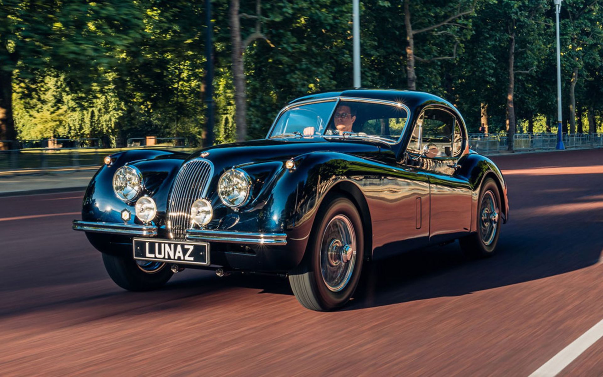 Lunaz-XK120-2