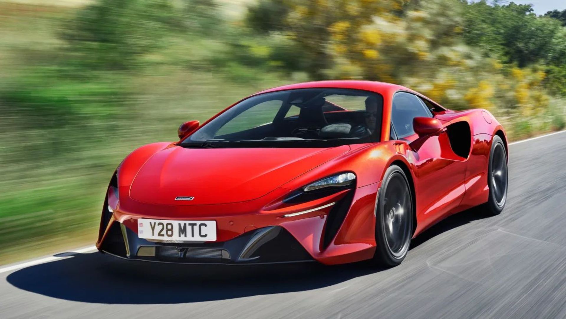 McLaren-Artura-(4)_vb9ruh