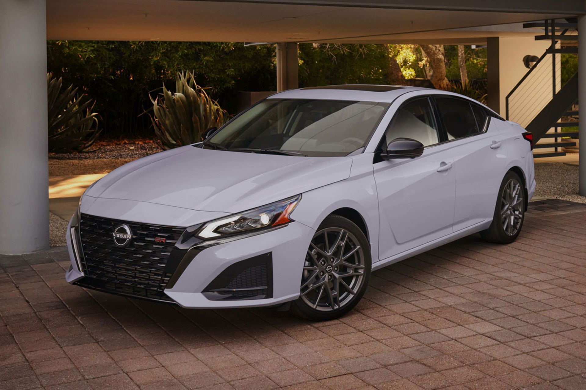 Nissan-Altima-1