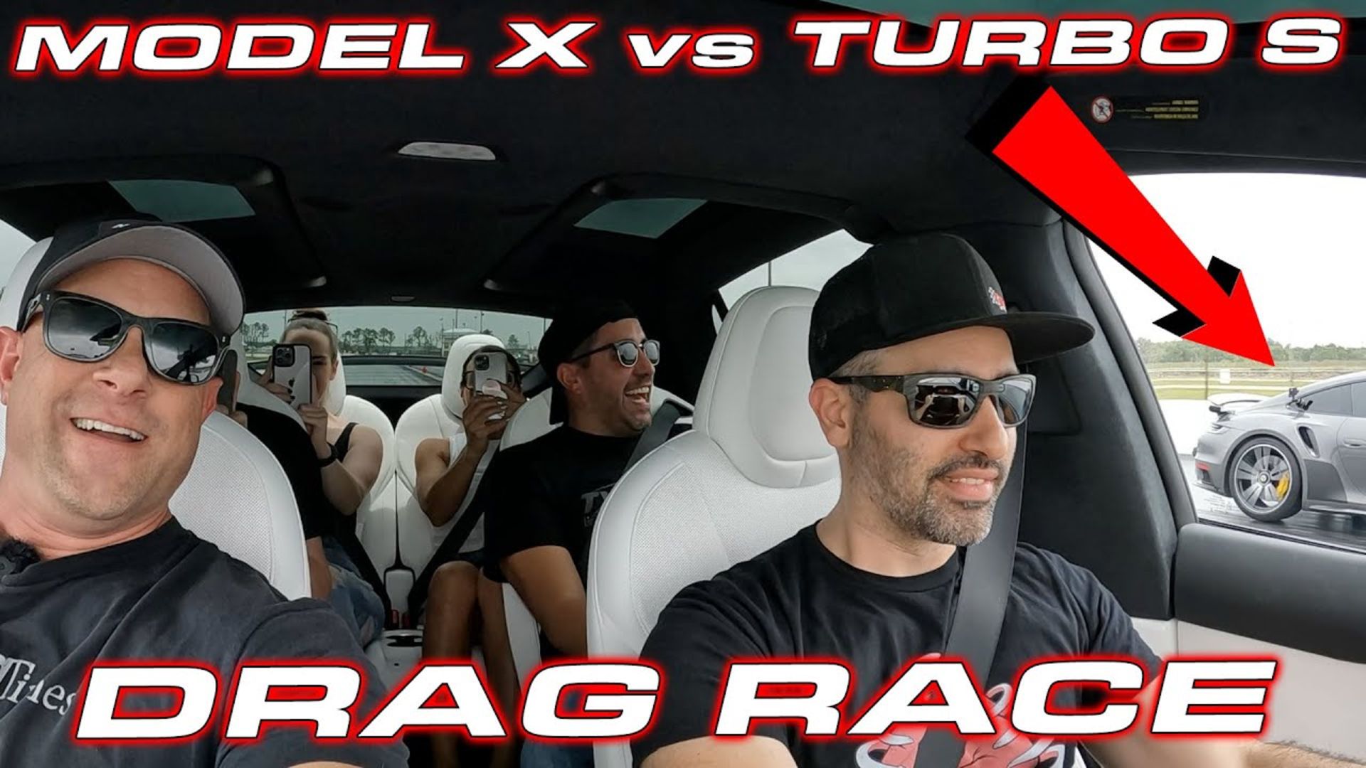 Tesla-Model-X-Plaid-vs-Porsche-992