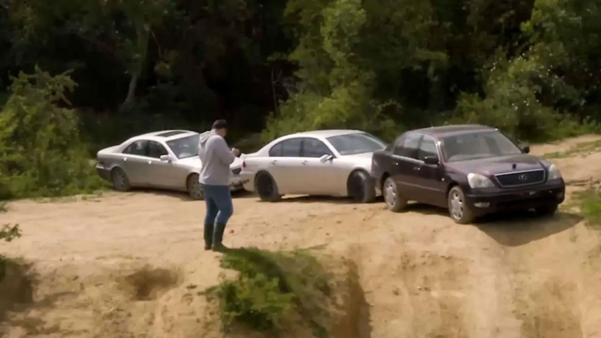 luxury-sedans-off-road-challenge