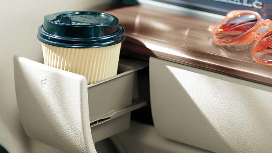 suzuki-alto-lapin-lc-cup-holder