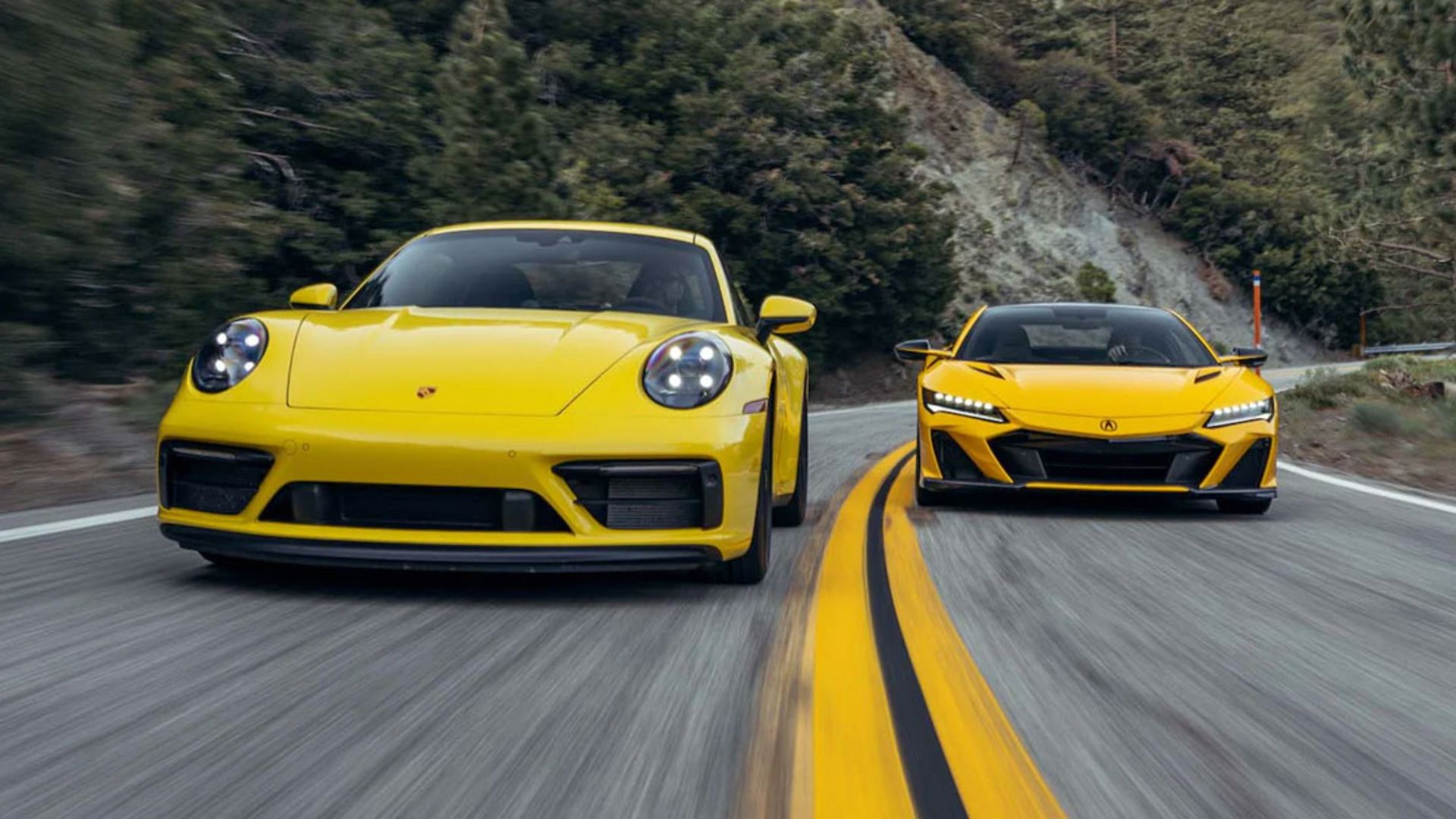 001-DM-2022-Porsche-911GTS-