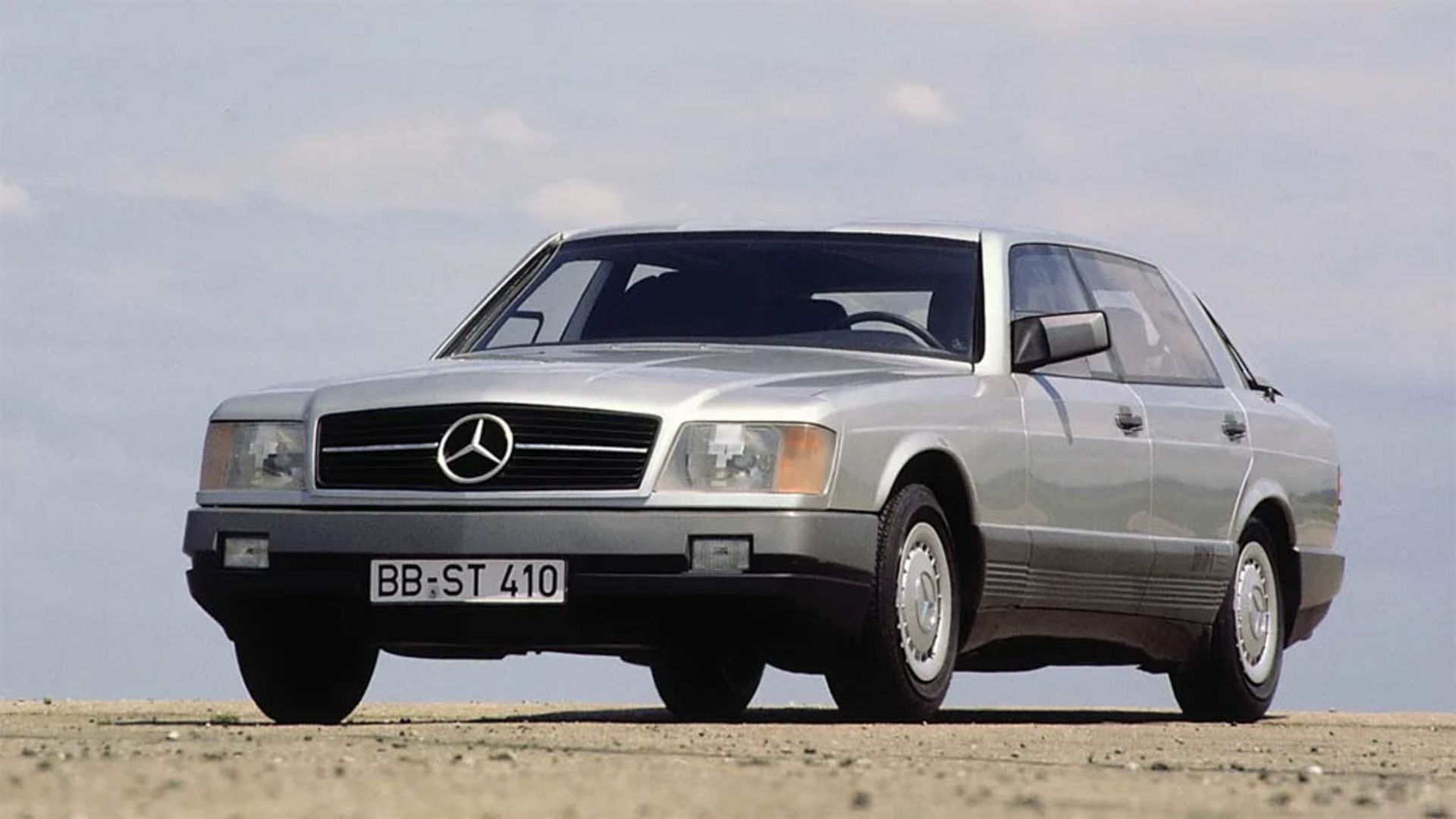 1981-mercedes-benz-auto-2000-1