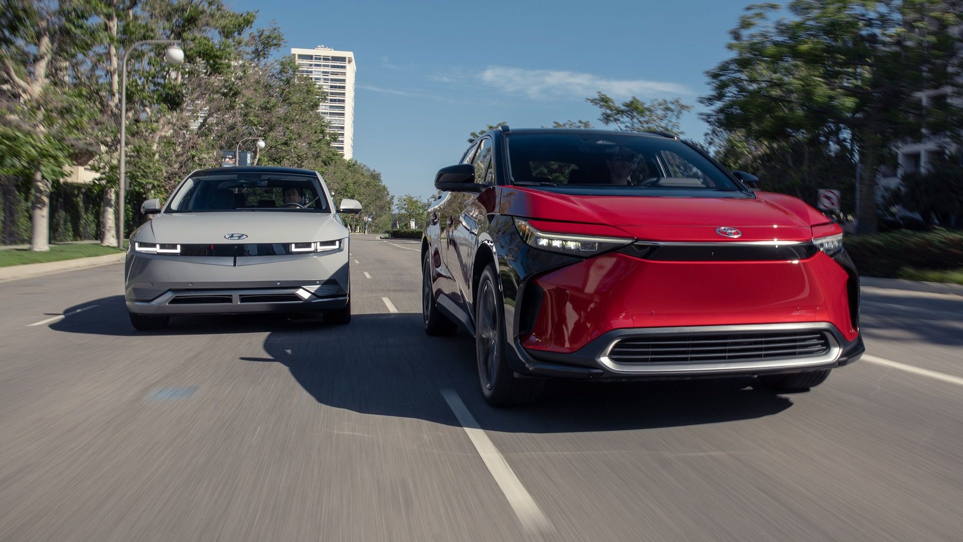 2022-Hyundai-Ioniq-5-HTRAC-vs-2023-Toyota-bZ4x-Limited-AWD-11