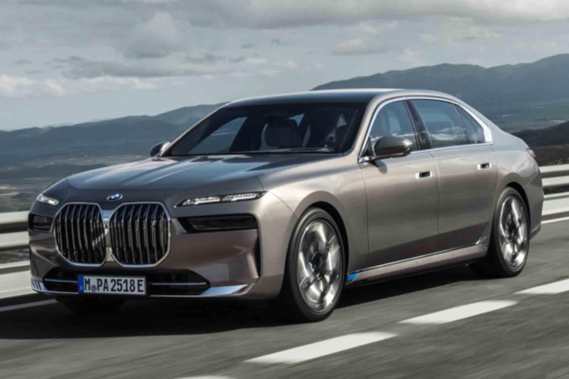 BMW_i7_2022-01