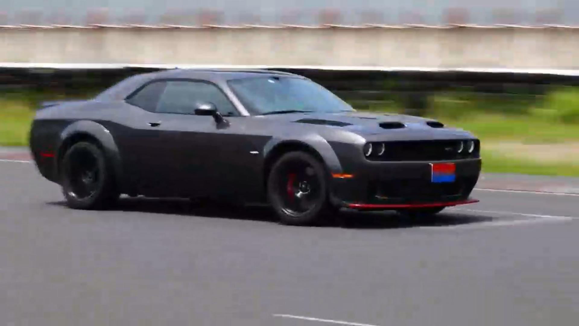 Dodge Challenger SRT Hellcat Red Eye Wide Body_4