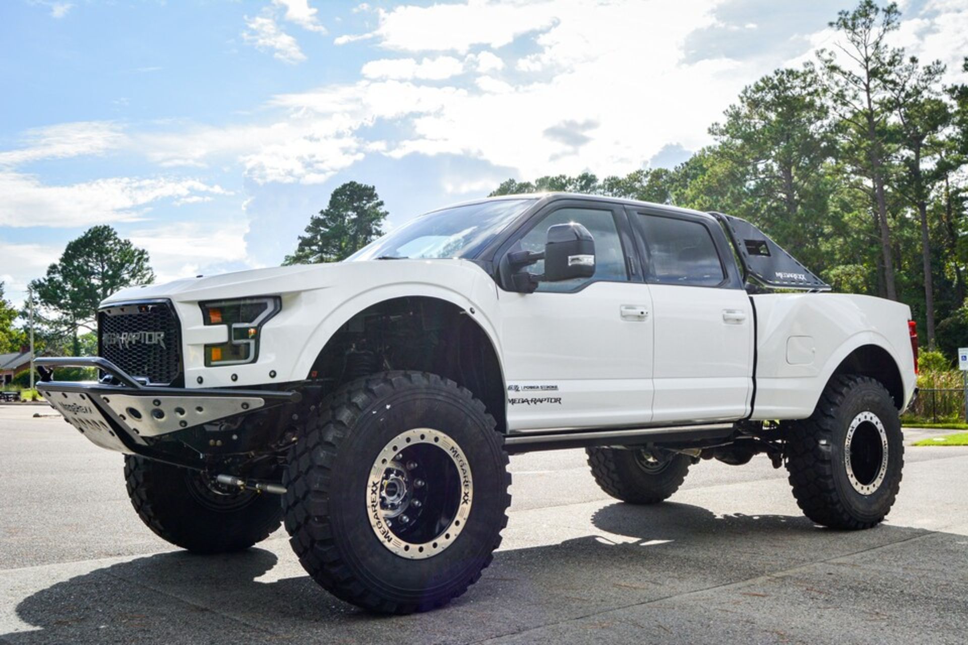 Ford-F-250-MegaRaptor-8