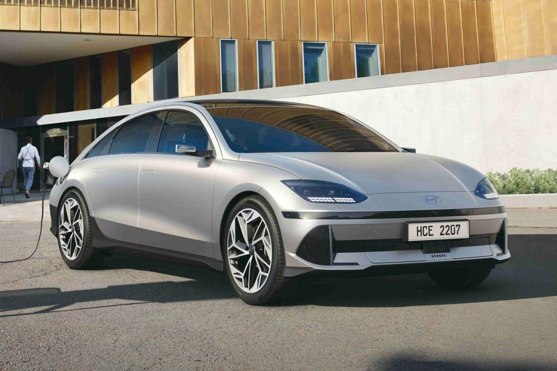 Hyundai-Ioniq-6-1