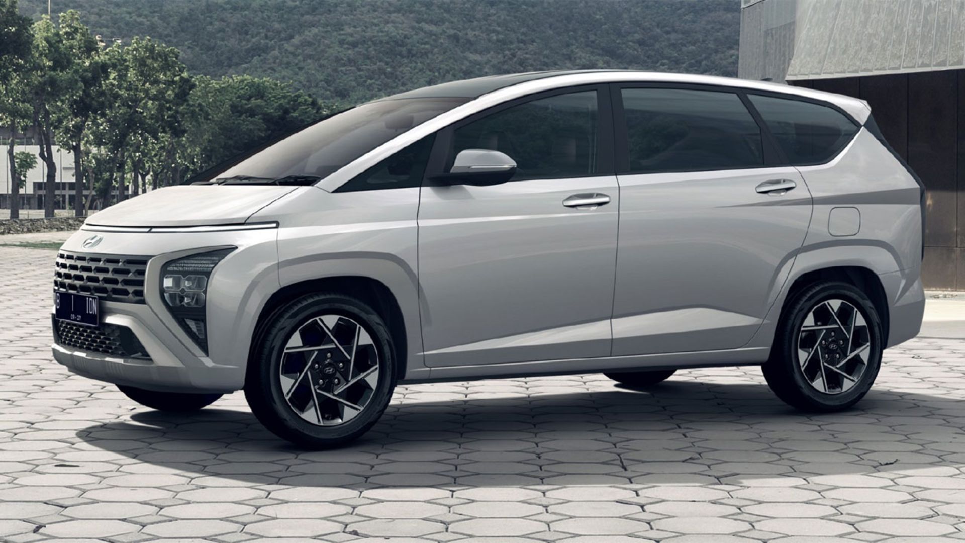 Hyundai-Stargazer-1
