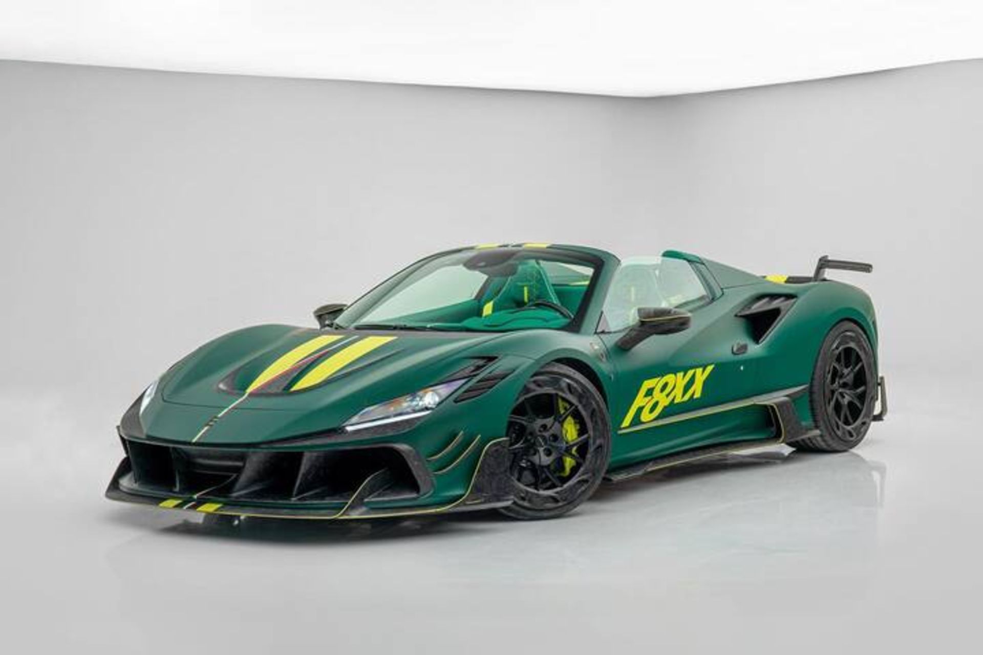 Mansory-Ferrari-F8XX-Spider-3