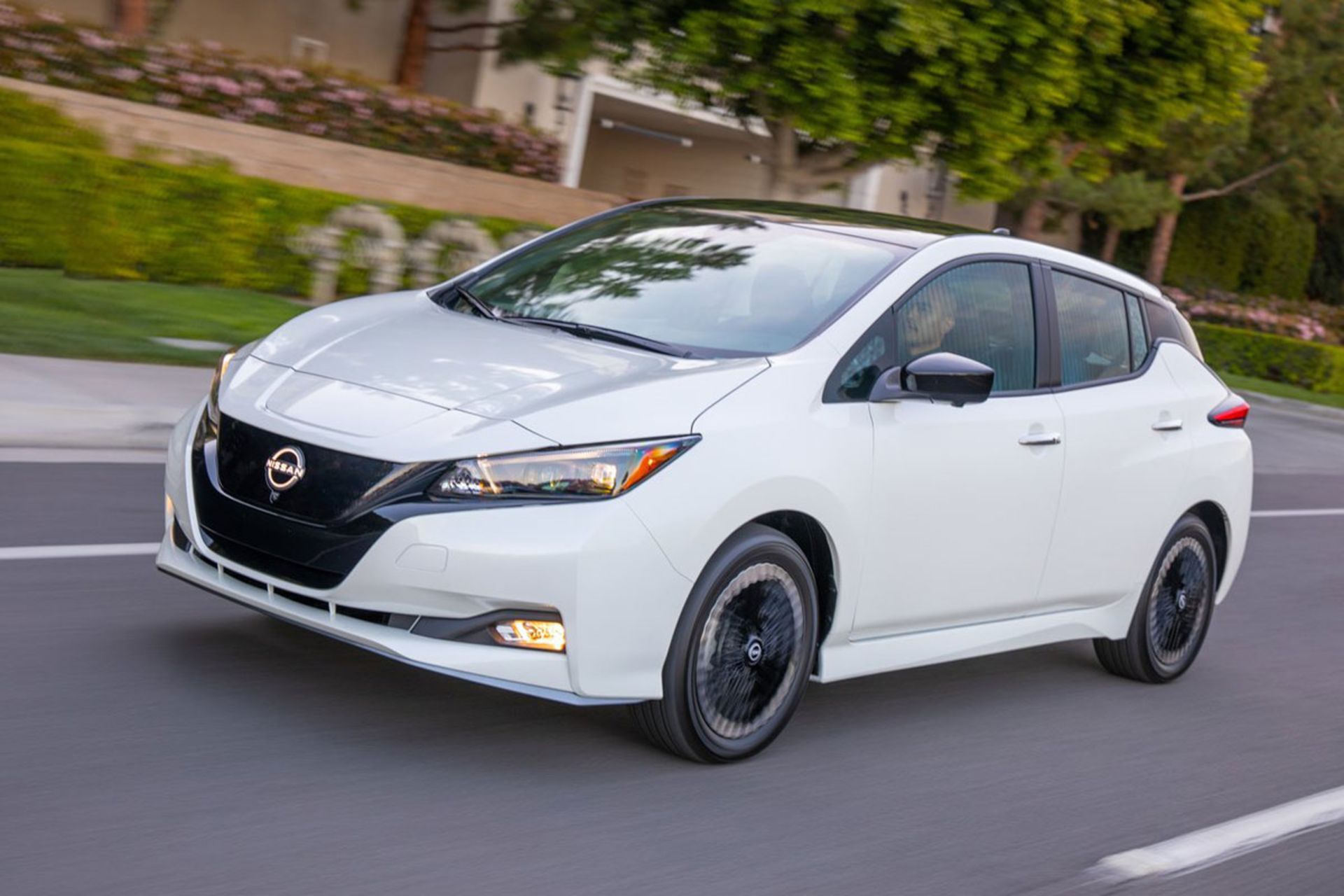 Nissan-Leaf-2