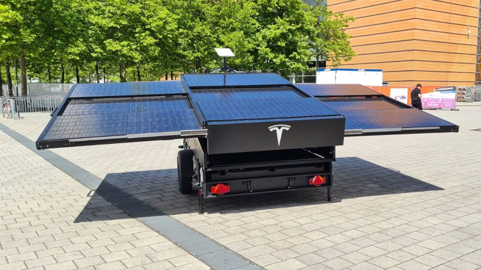 Tesla-1