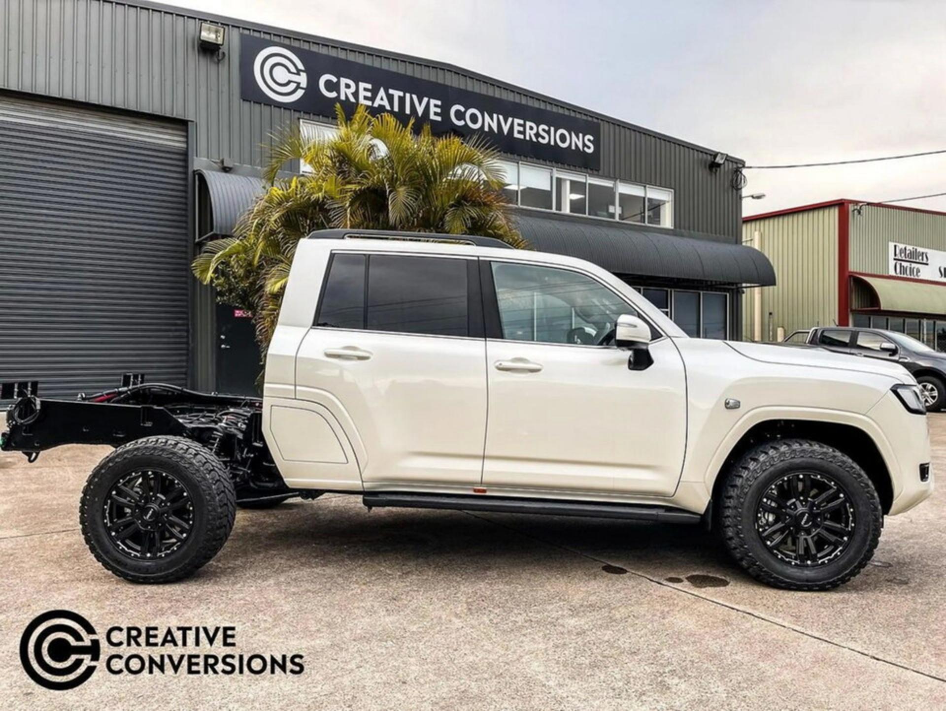 Toyota-Land-Cruiser-Dual-Cab-Pickup-Creative-Conversions-19