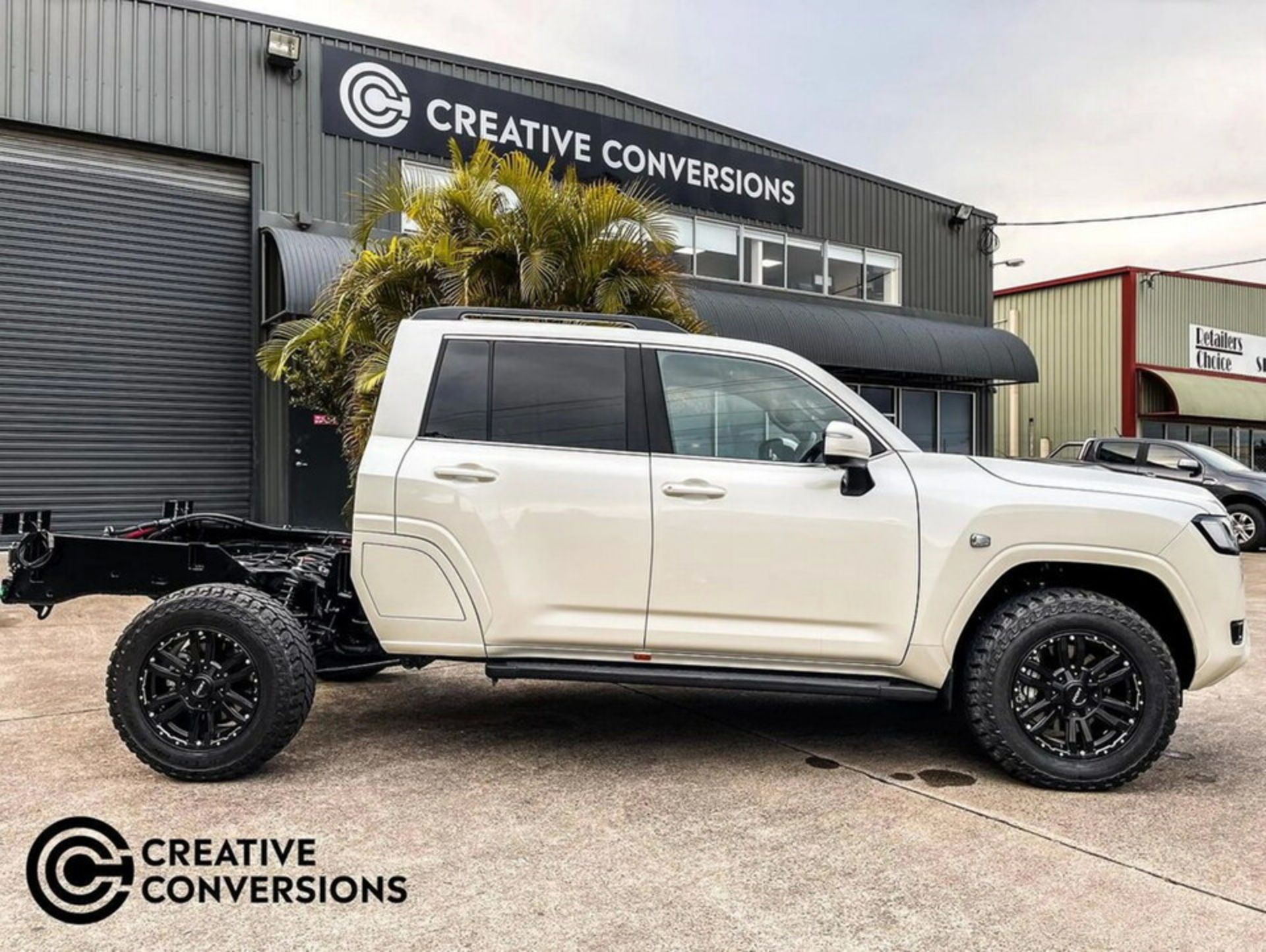 Toyota-Land-Cruiser-Dual-Cab-Pickup-Creative-Conversions-19
