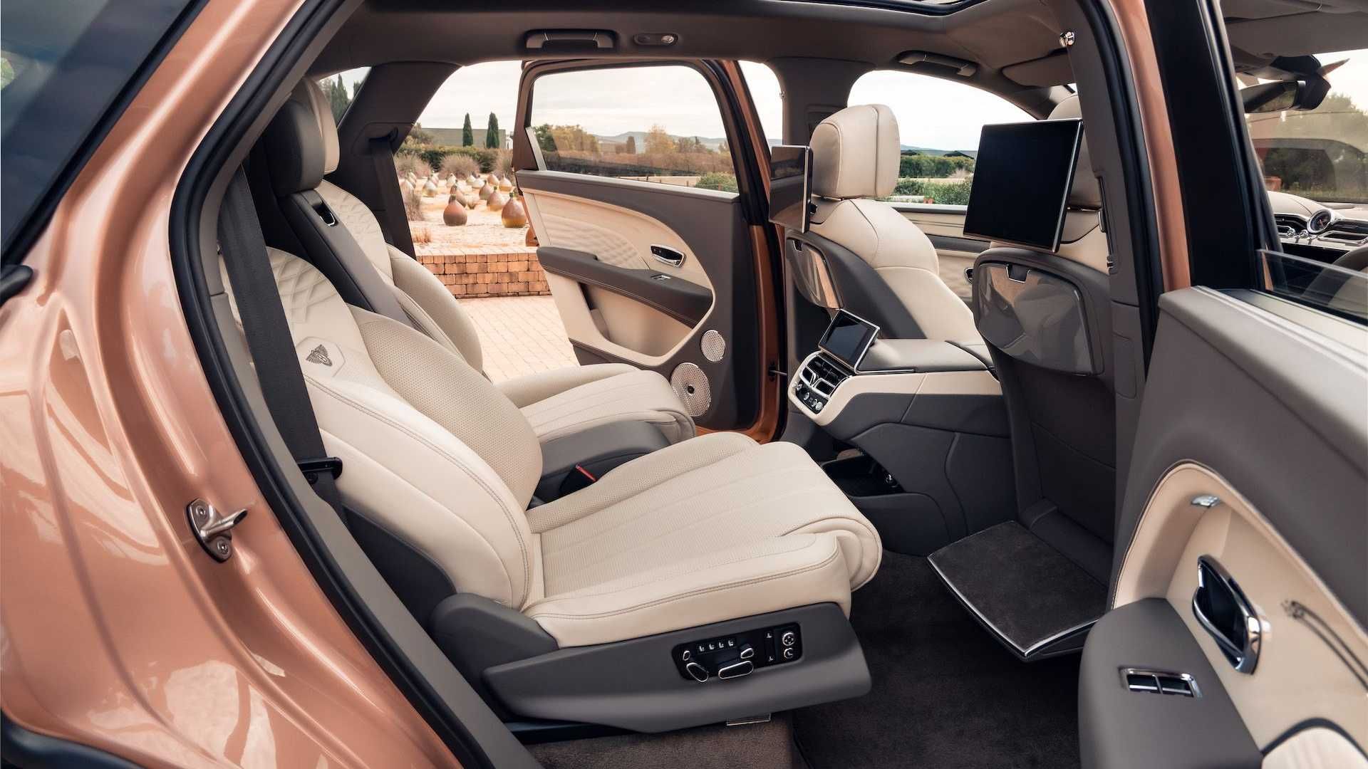 bentley-bentayga-ewb-airline-seat (6)