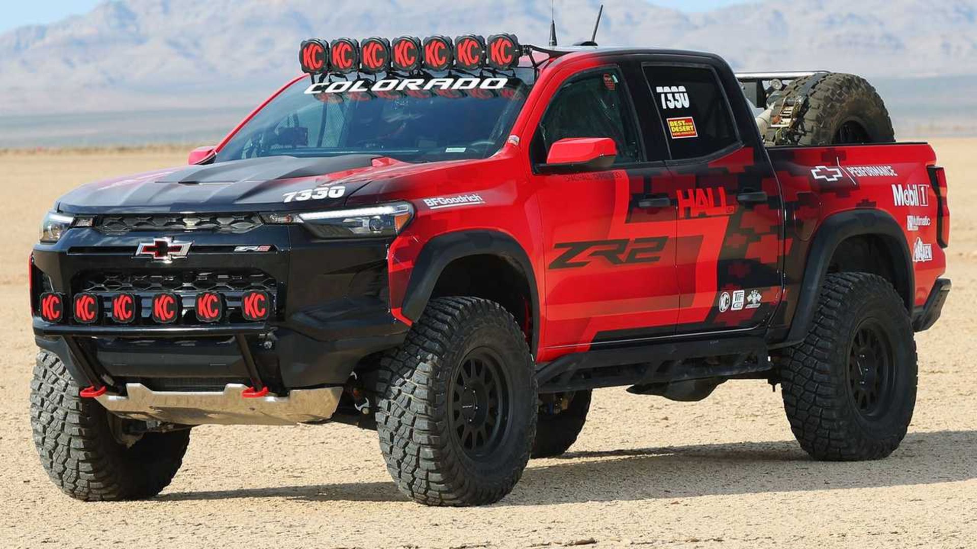 chevrolet-colorado-zr2-off-road-race-truck