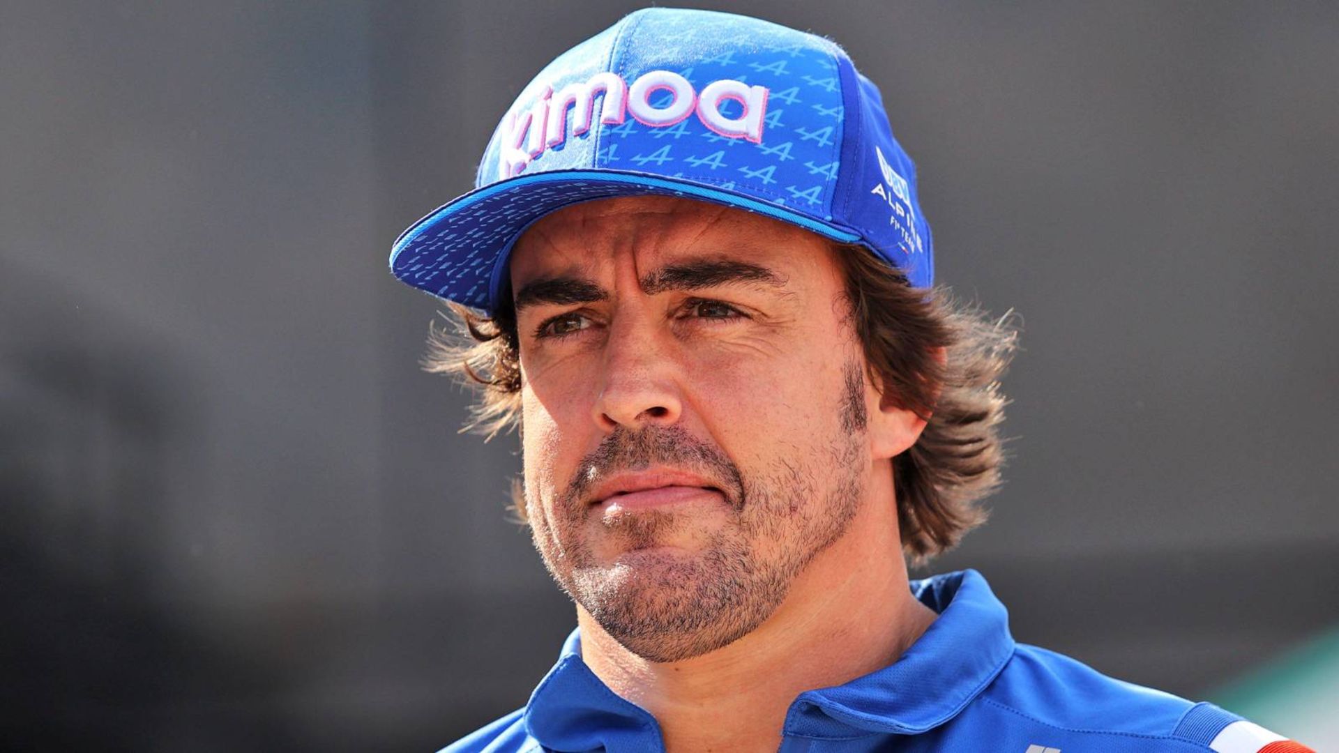 fernando-alonso-alpine-hat-hungary-2022-planetf1