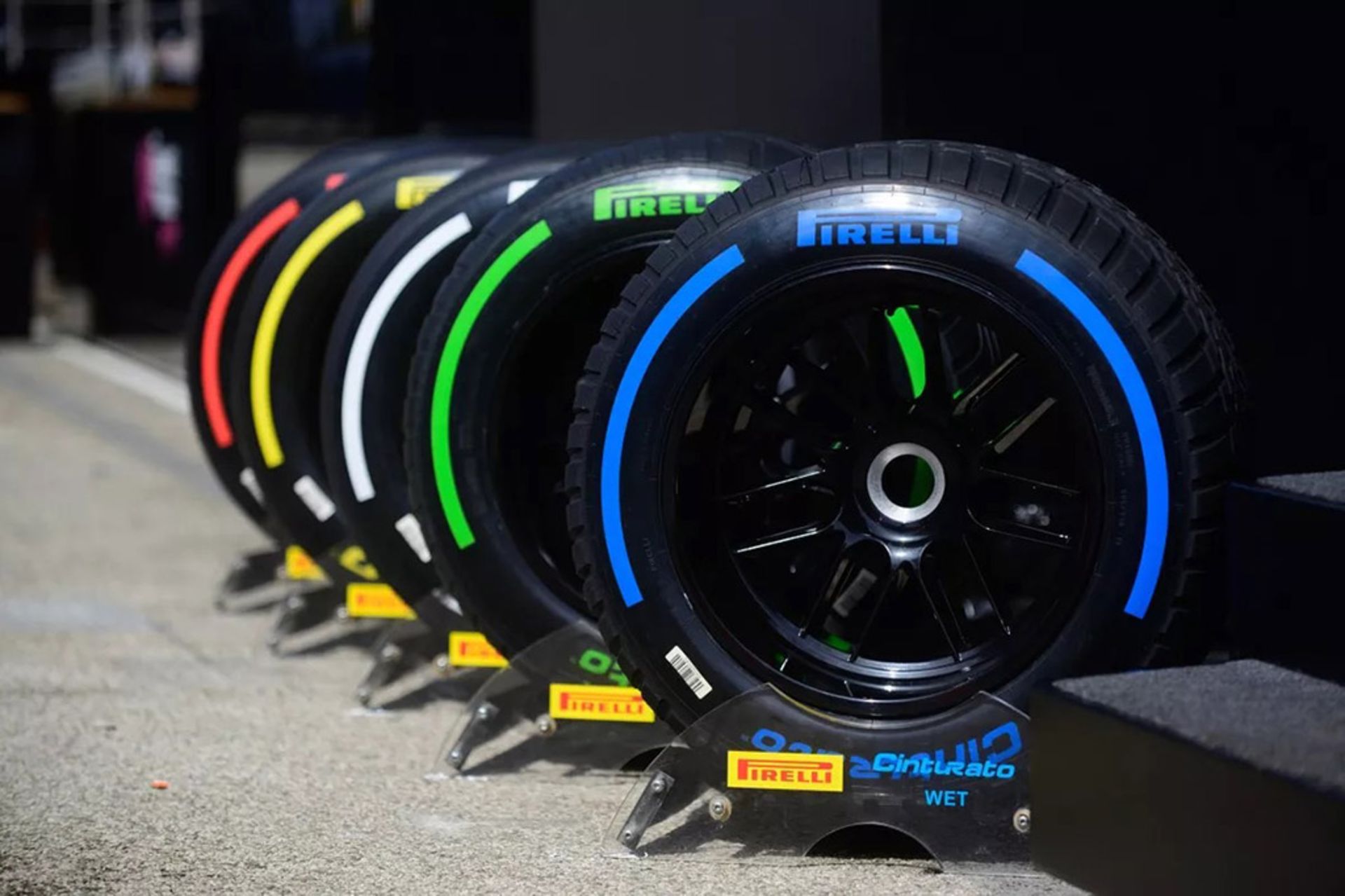 pirelli-tires-1-1024