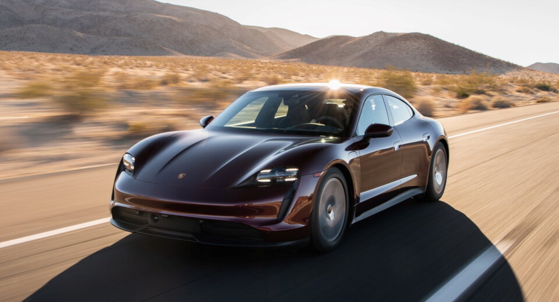 rsz_2021-porsche-taycan-1