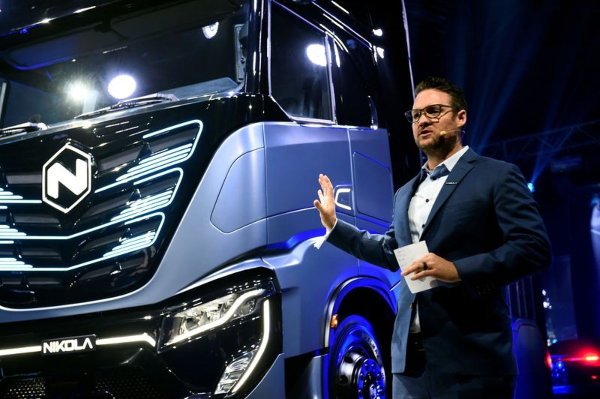 FILE PHOTO: CEO and founder of U.S. Nikola Trevor Milton speaks during presentation of its new full-electric and hydrogen fuel-cell battery trucks in partnership with CNH Industrial, at an event in Turin, Italy, December 2, 2019. REUTERS/Massimo Pinca