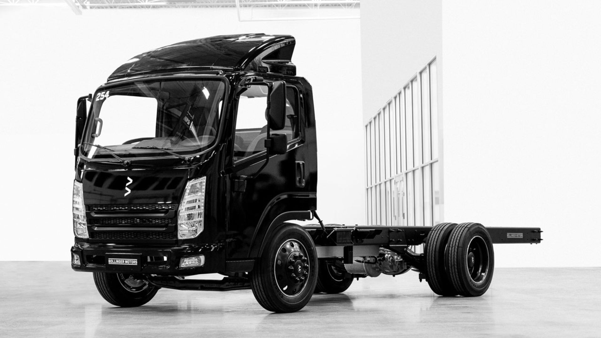 2023-Bollinger-B4-2