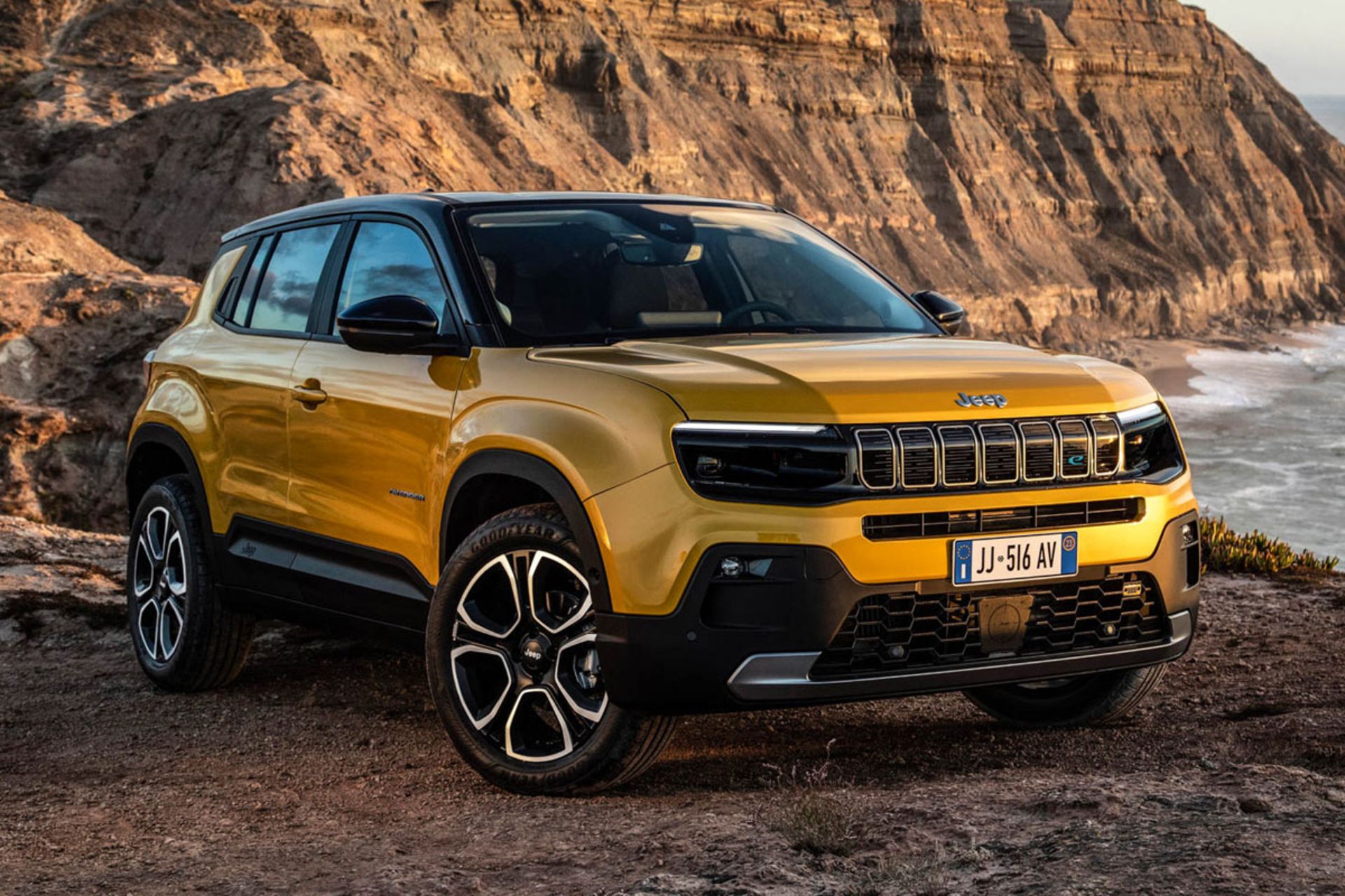 2023-Jeep-Avenger-00005