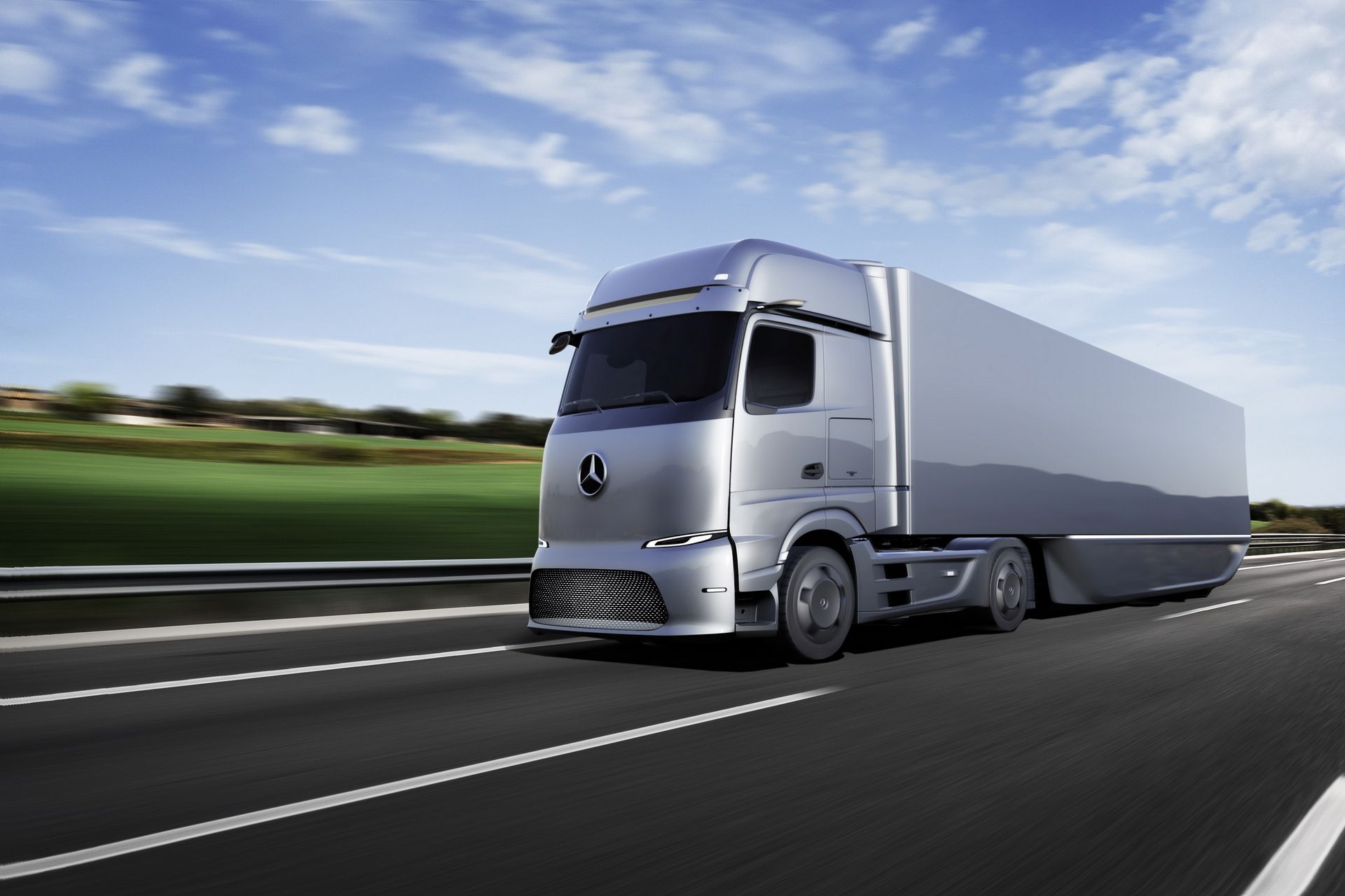 2024-Mercedes-eActros-LongHaul-2