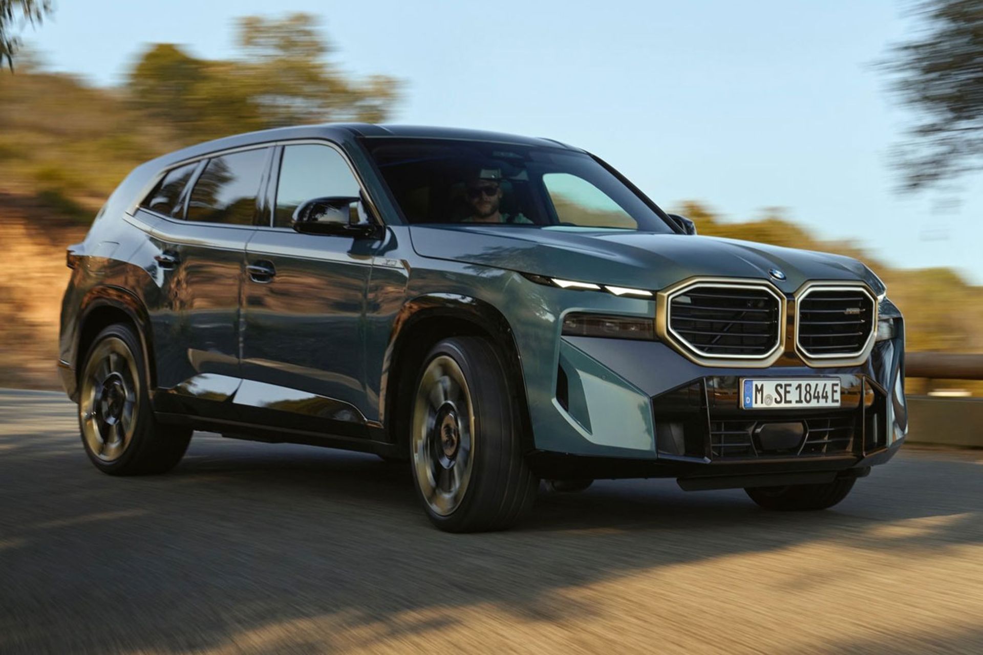 BMW-XM-5