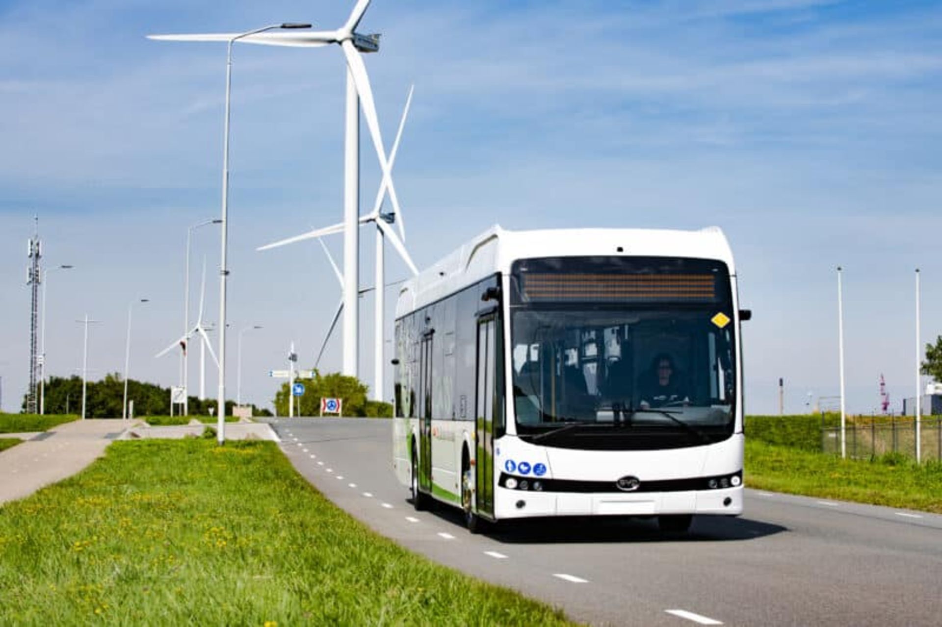 BYD-newly-upgraded-12m-eBus-800x533