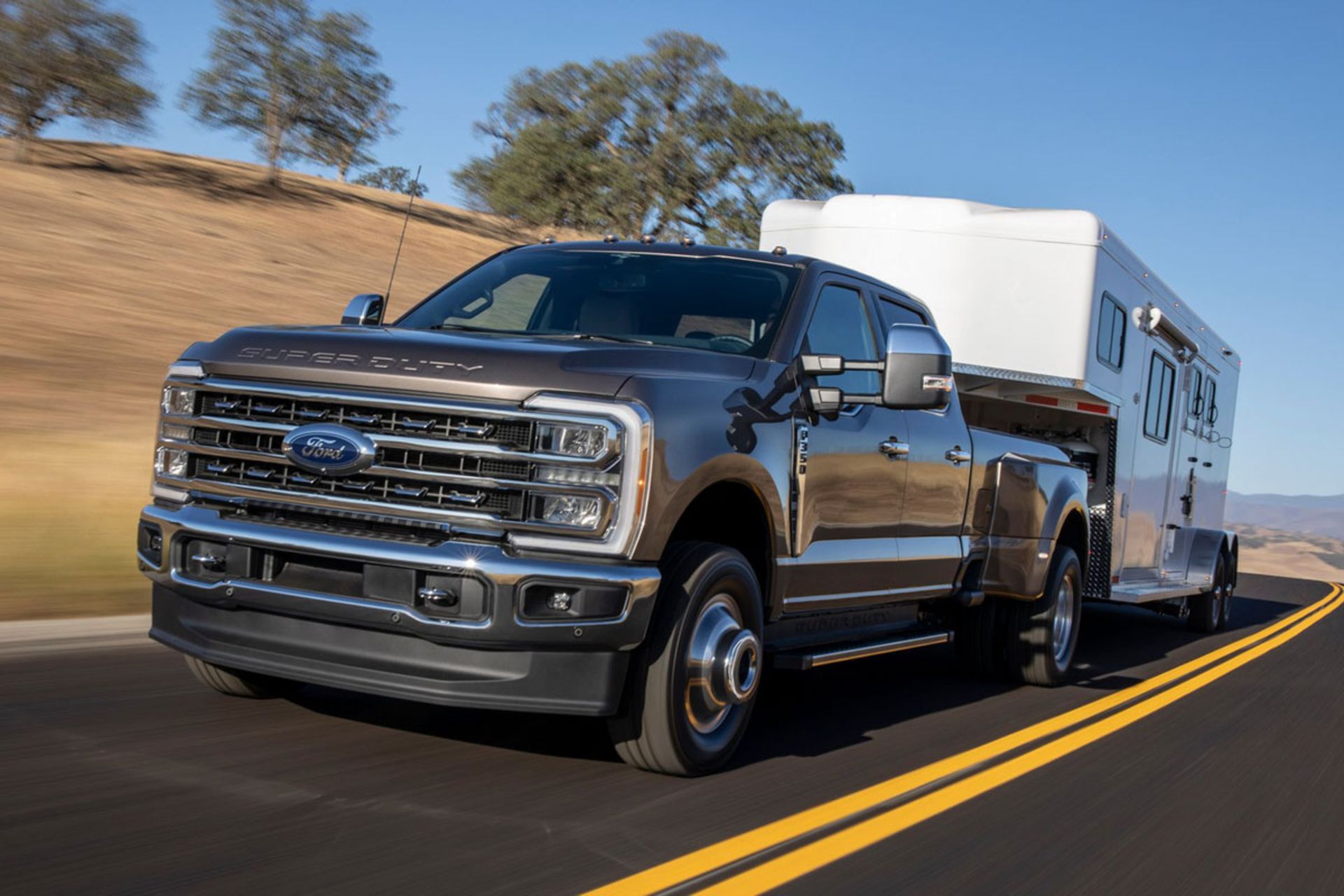 Ford-Super-Duty-1