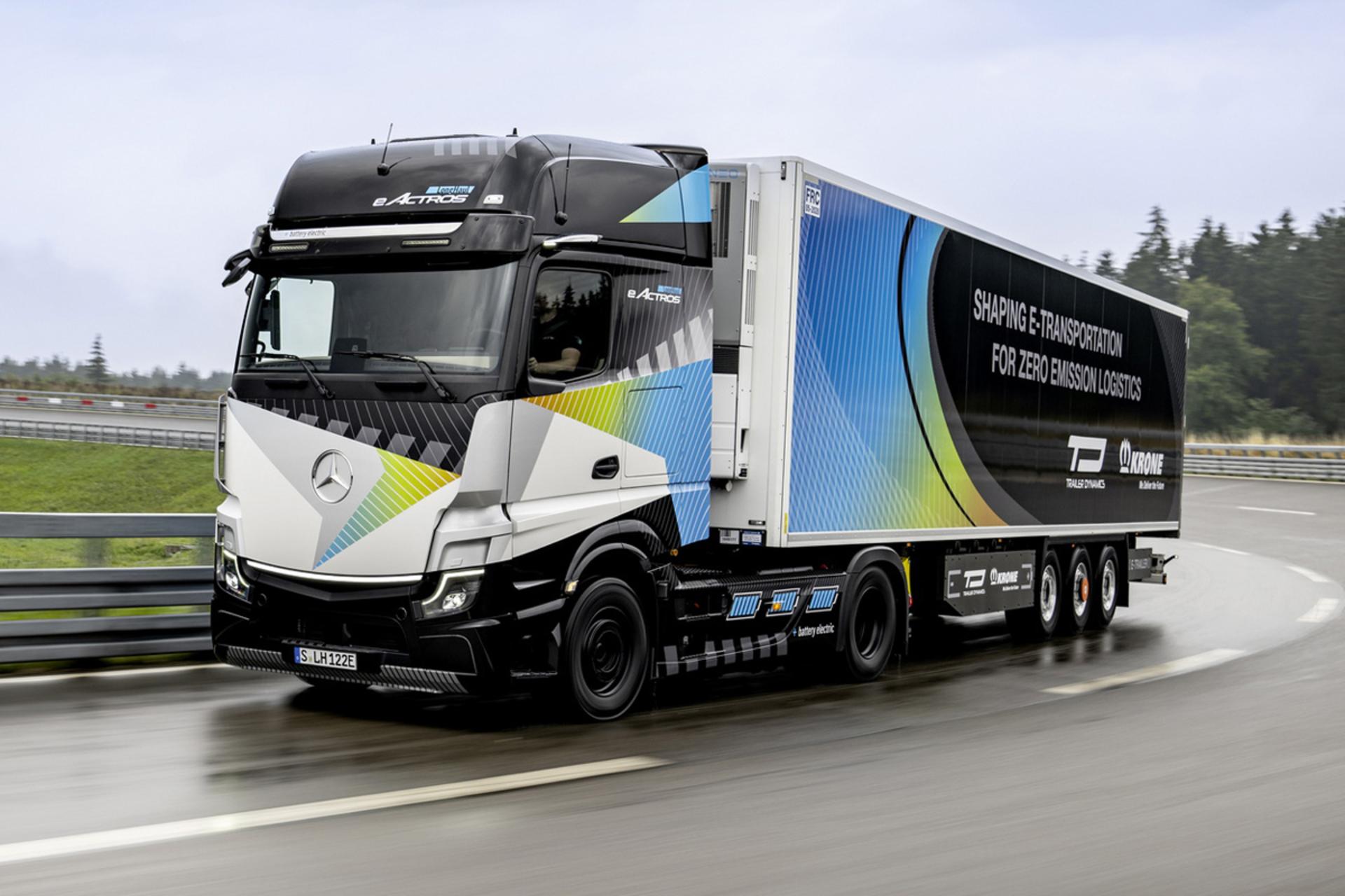 Mercedes-eActros-2